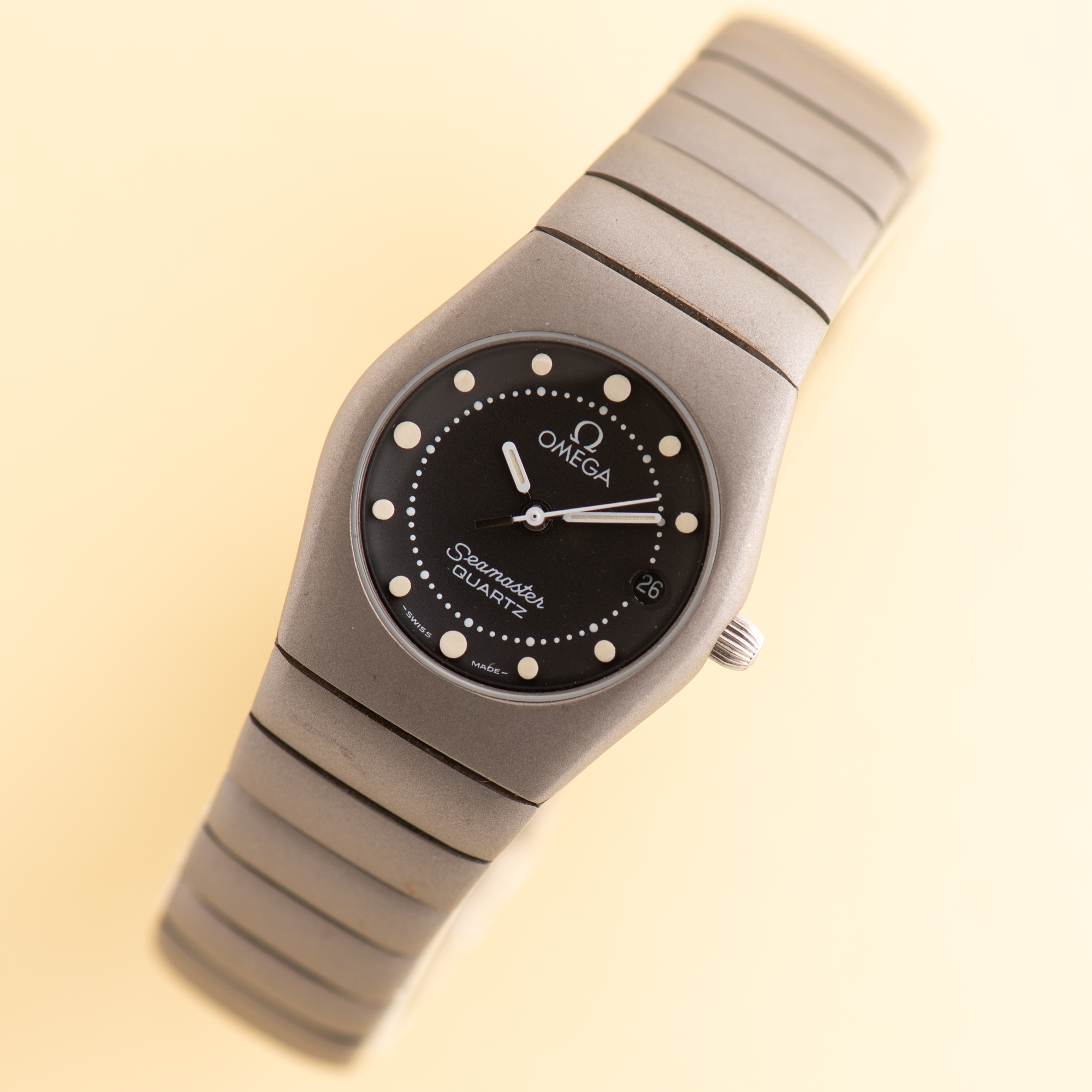 View of Omega ‘Recife’ Seamaster Oxidized Steel 1984 Cal 1426 Réf. 596.0061 / 796.0856