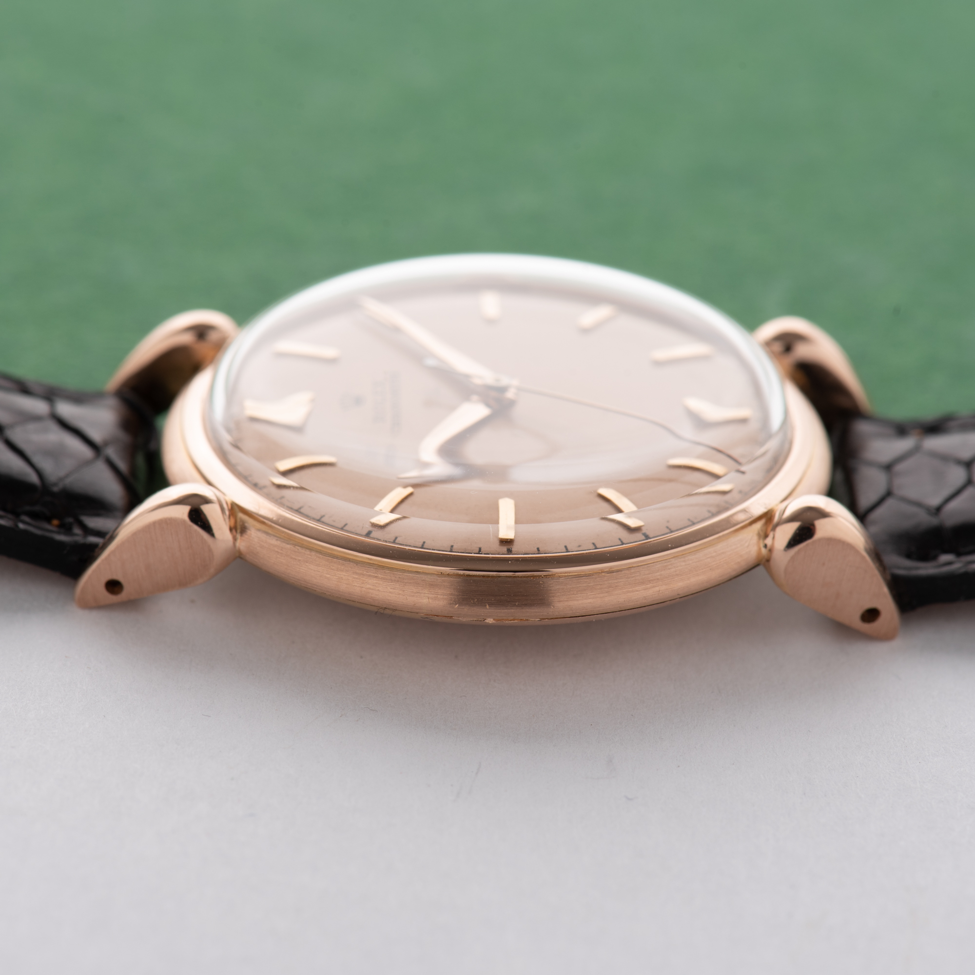 Zicht op Rolex Roze Chronometer op roze goud Rosé 18K Oversize Jumbo Teardrop Ref 4364