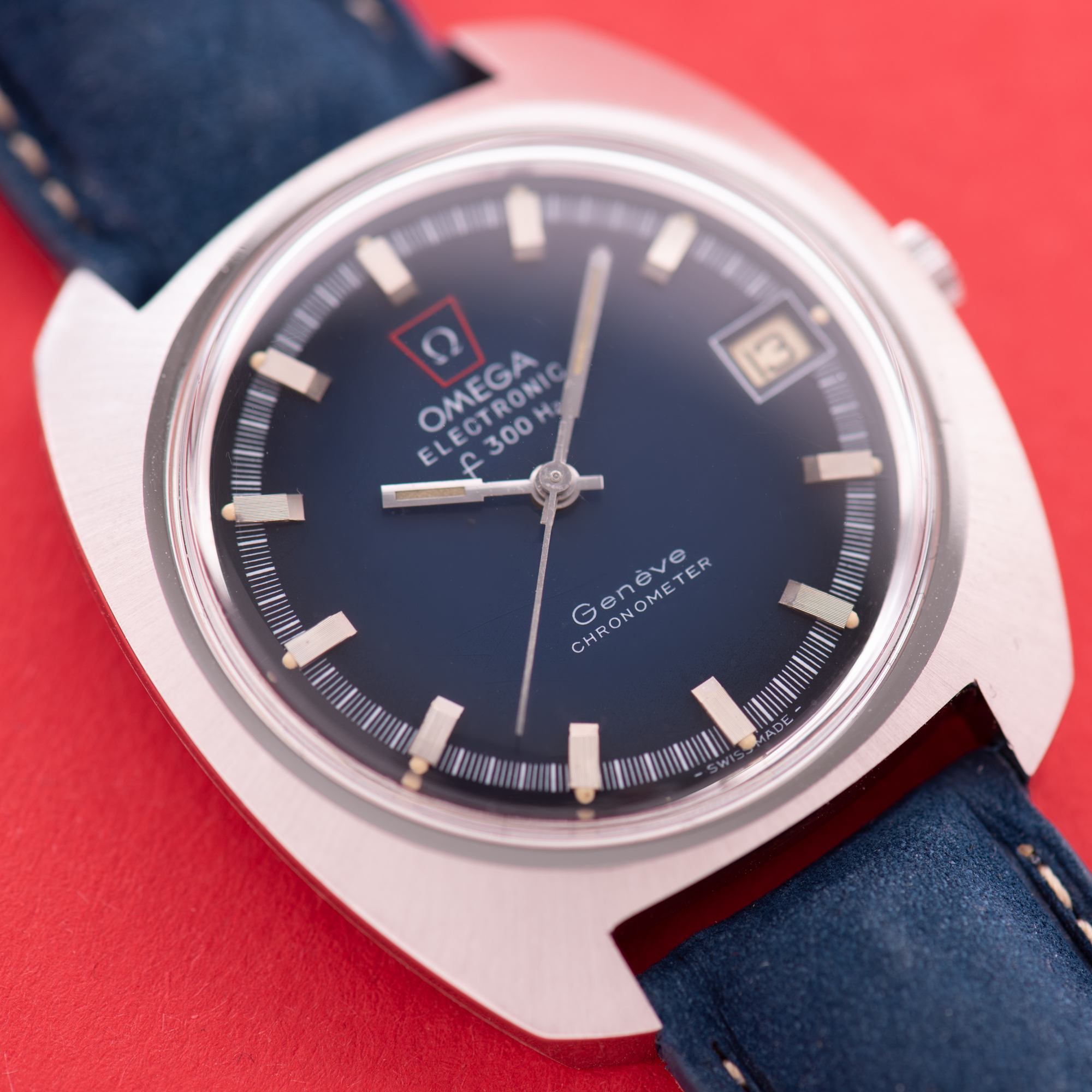 Vue de Omega Electronic F300 Hz Genève Chronometer Blue Vignette Réf 198.030