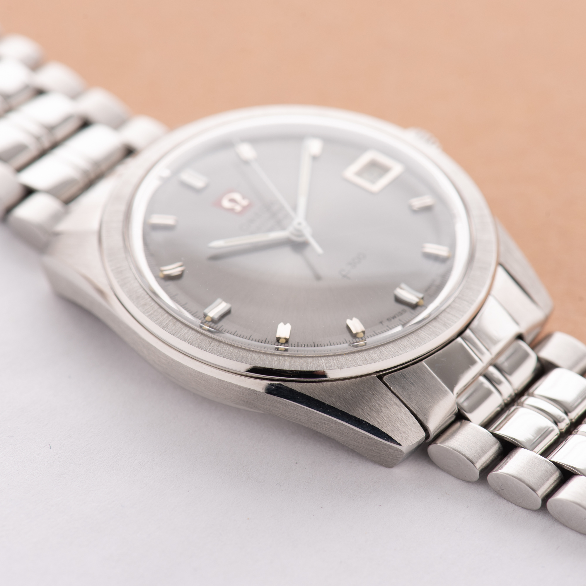 Vue de Omega Constellation Electronic Chronometer F300 from 1972 Réf 198.001