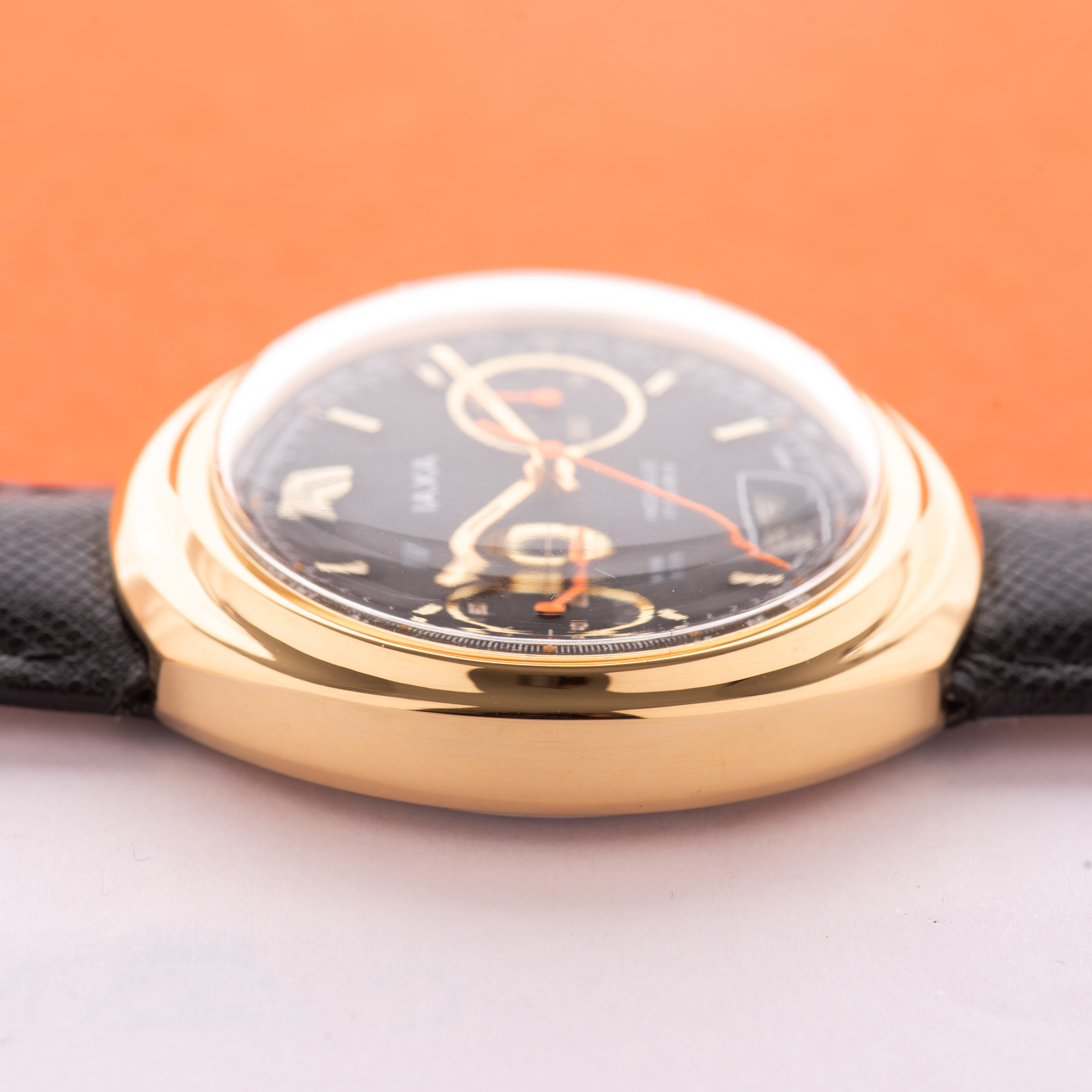 View of Iaxa Incabloc Chronograph 17rubis valjoux 7734