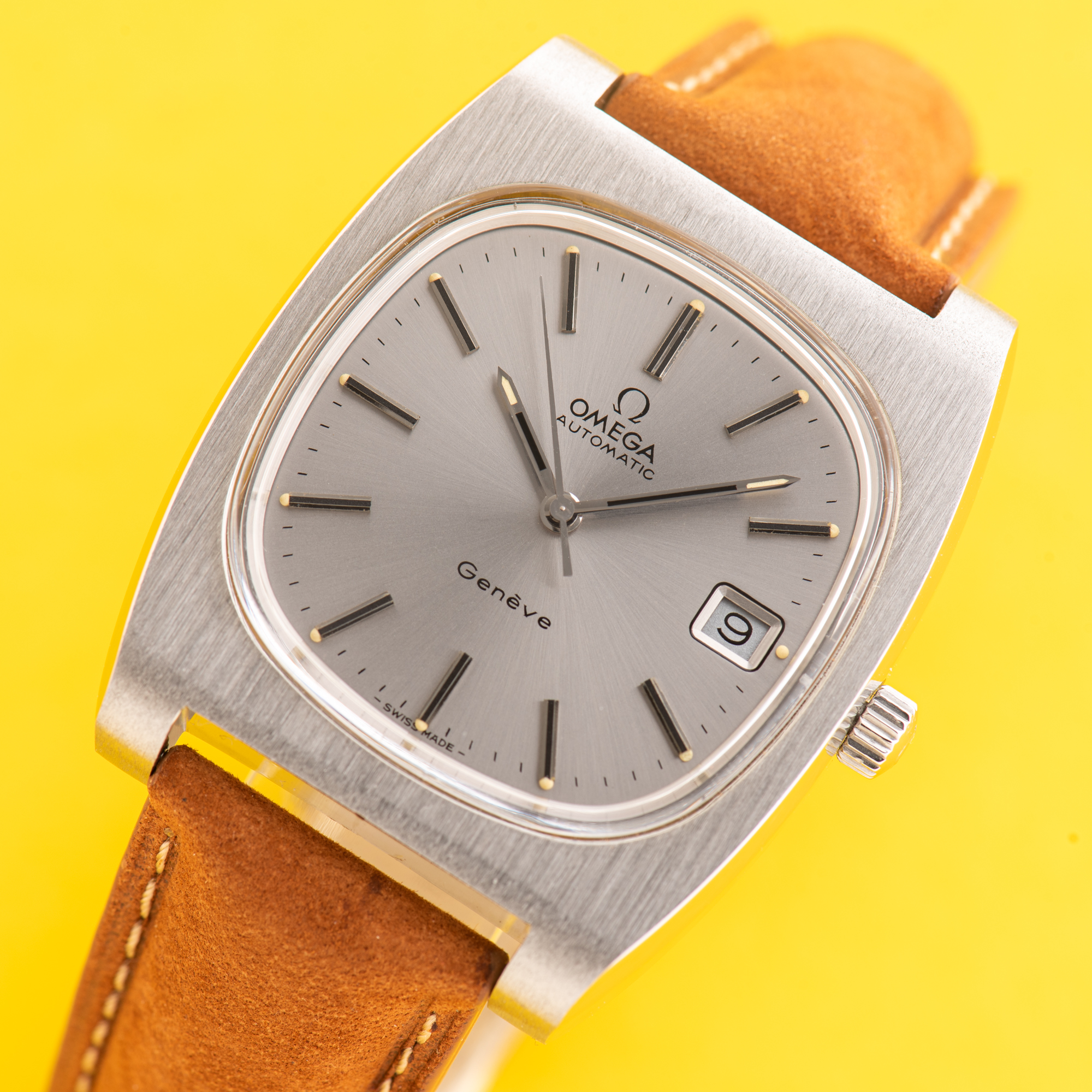 Vue de Omega Genève Automatic Date Square TV from 1974 Réf 166.0190