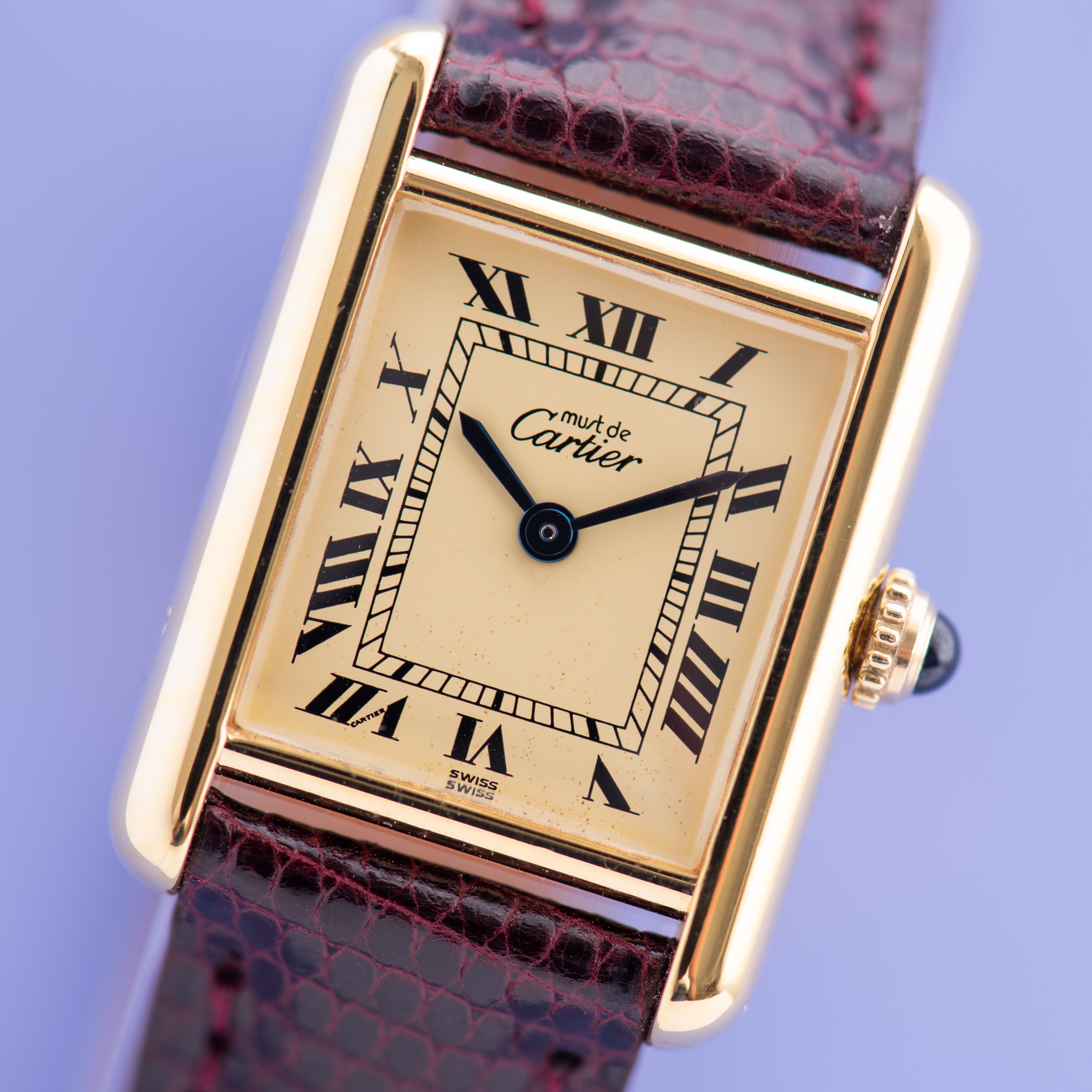 Zicht op Cartier Must by Tank Vermeil Quartz Roman Dial