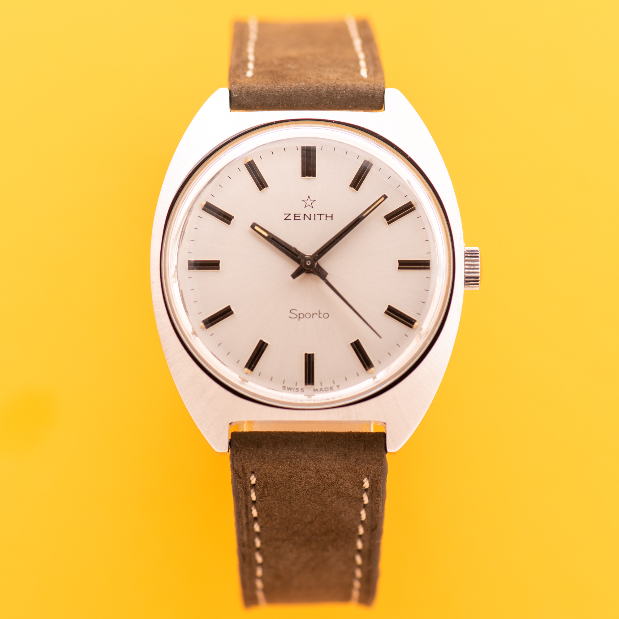 View of Zenith Sporto Oversize Steel Cal 2542 Réf 140 E 576