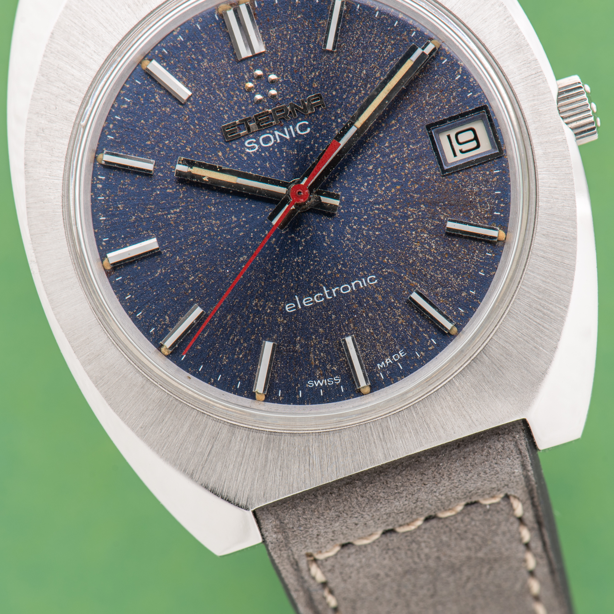 Vue de Eterna Sonic Electronic Blue Star Dust dial Réf 188T