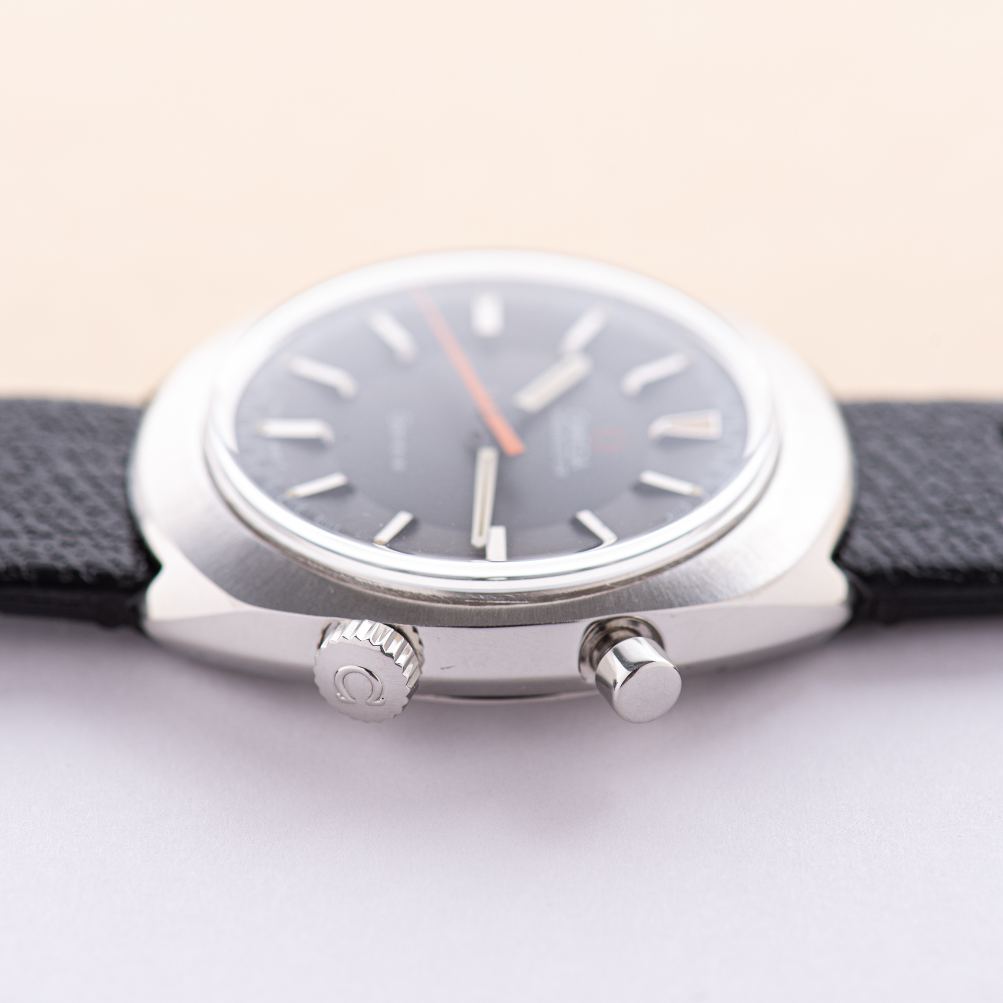 View of Omega Genève Chronostop from 1968 Cal 865 Réf 145.010