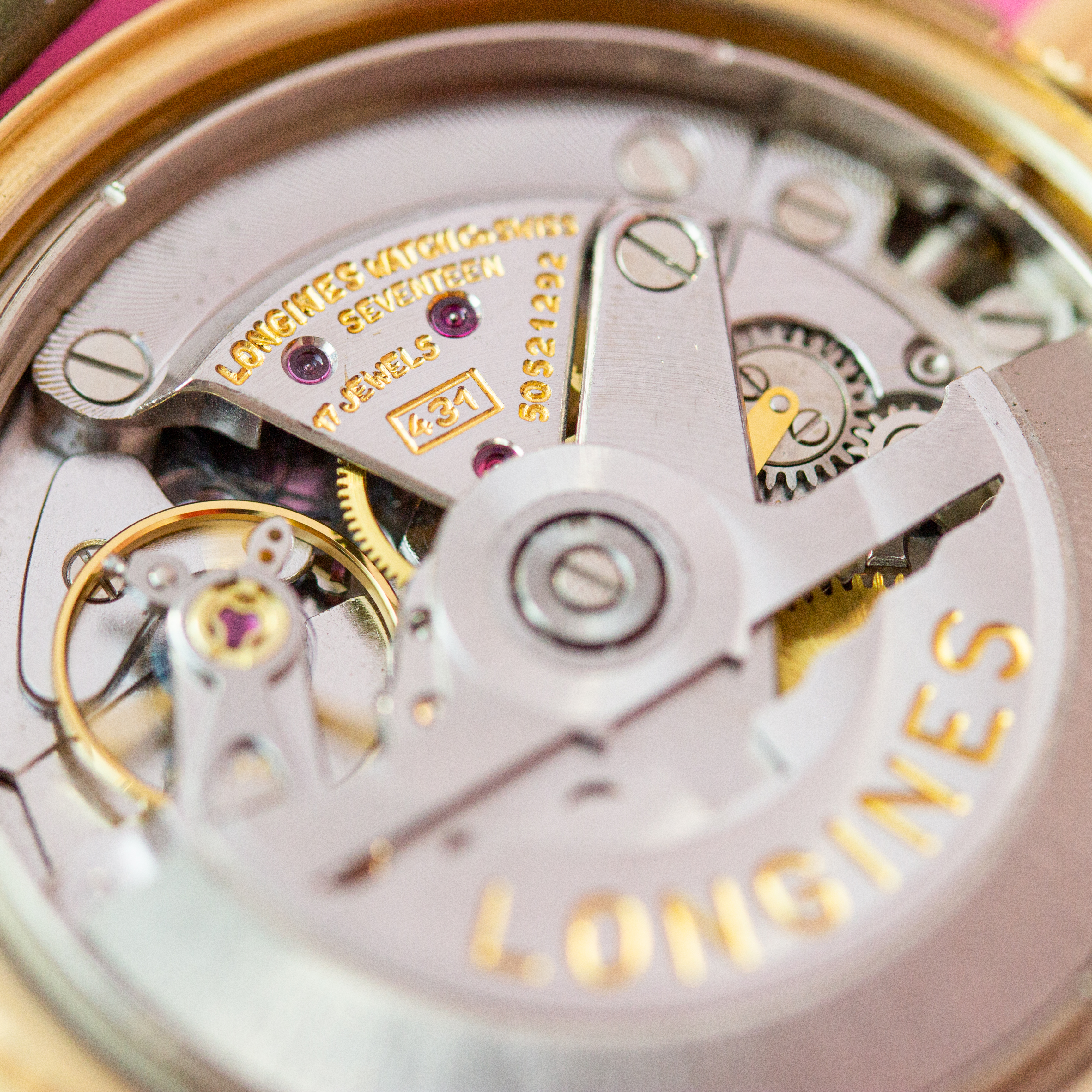 View of Longines Ultra Chron Automatic Date Réf 8073