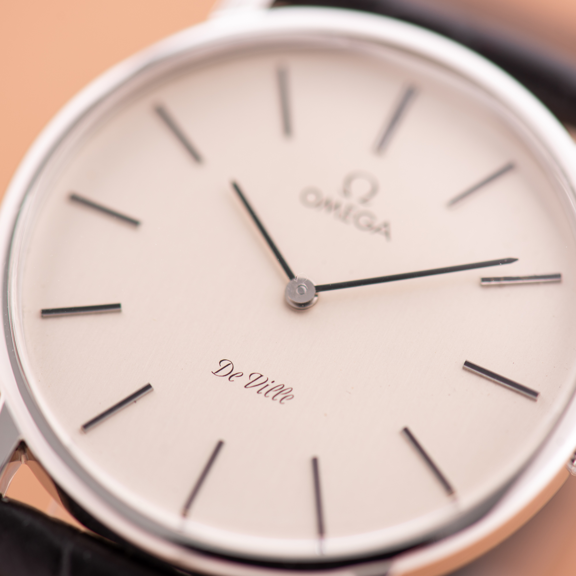 Vue de Omega De Ville Dress Watch Acier Réf 111.0140