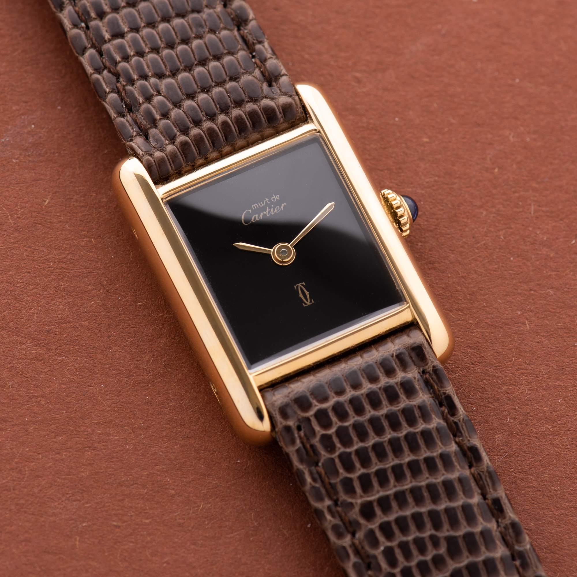 Vue de Cartier Must de Tank de Must Vermeil PM Onyx Black Spider Dial