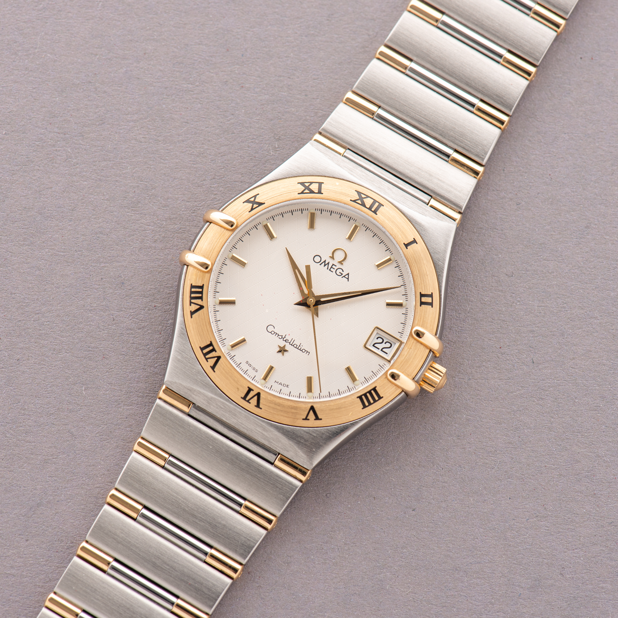 View of Omega Constellation Quartz Gold Steel Half bar from 1995 Réf 1312.30.00