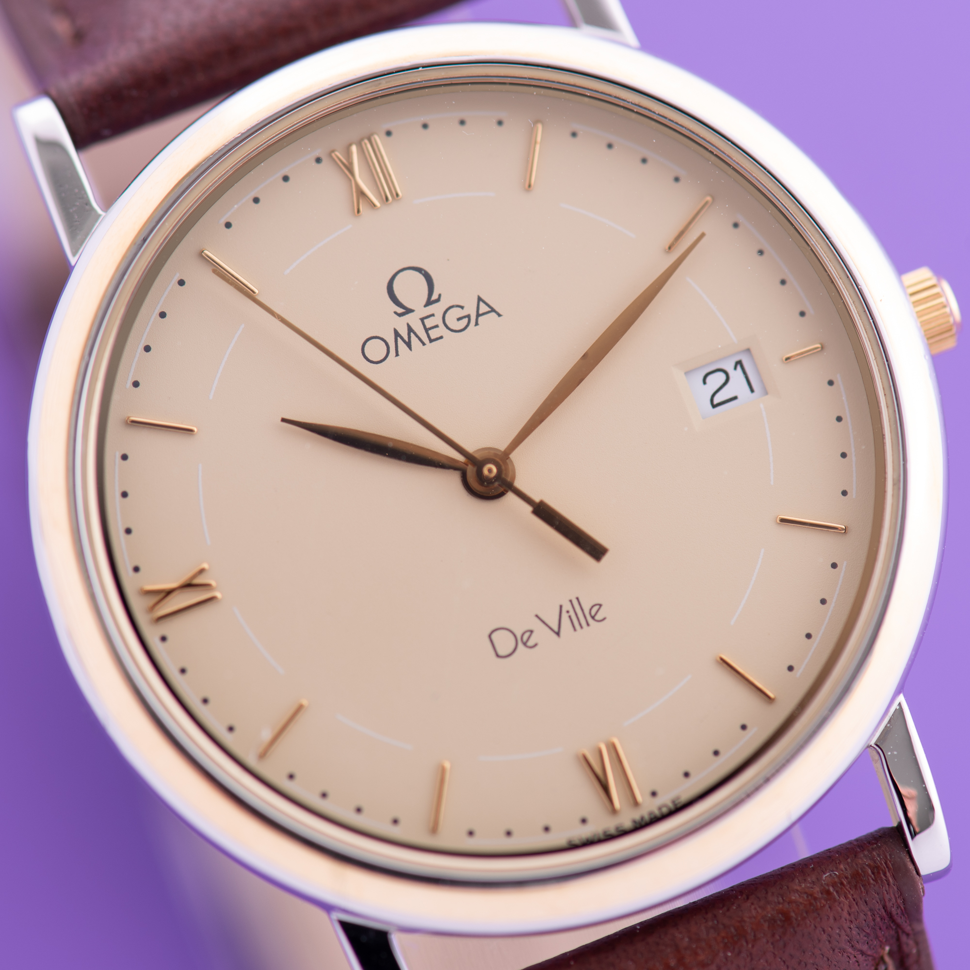View of Omega De Ville Quartz Roman Dial Bicolor