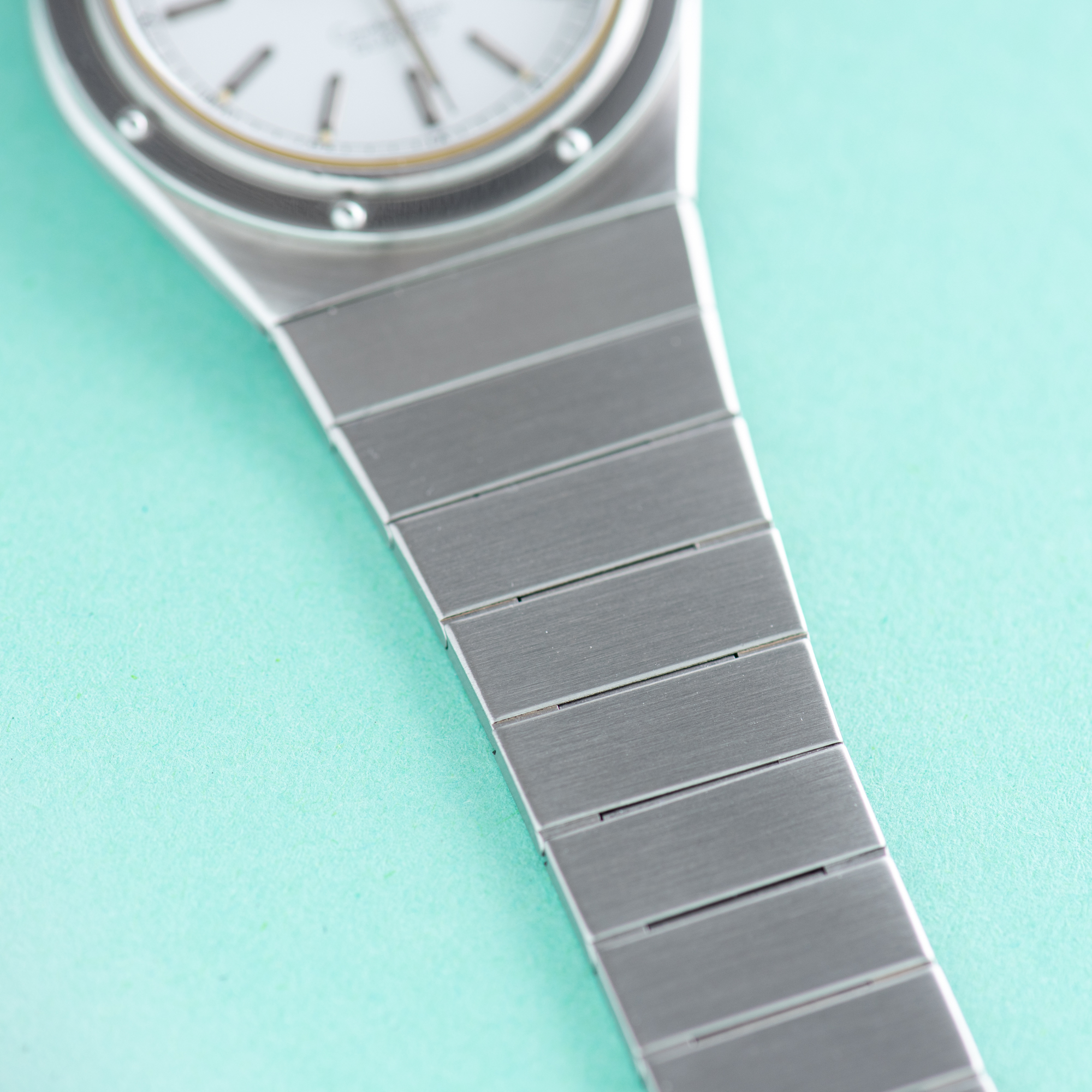 Zicht op Omega Constellation Quartz Marine 'Porthole' Super Rare cal 1332 Réf 396.0147