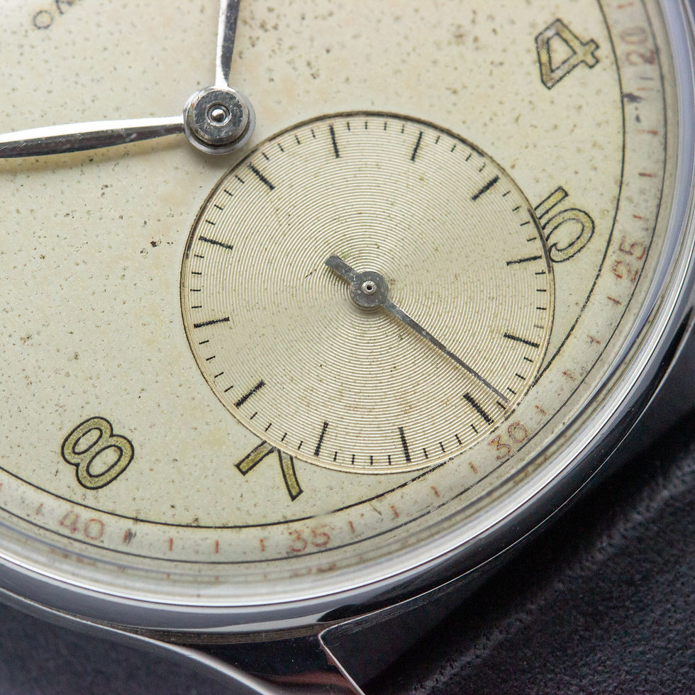 Thumbnail: Omega Dress Sub Second 30T2 1946 Réf 2317
