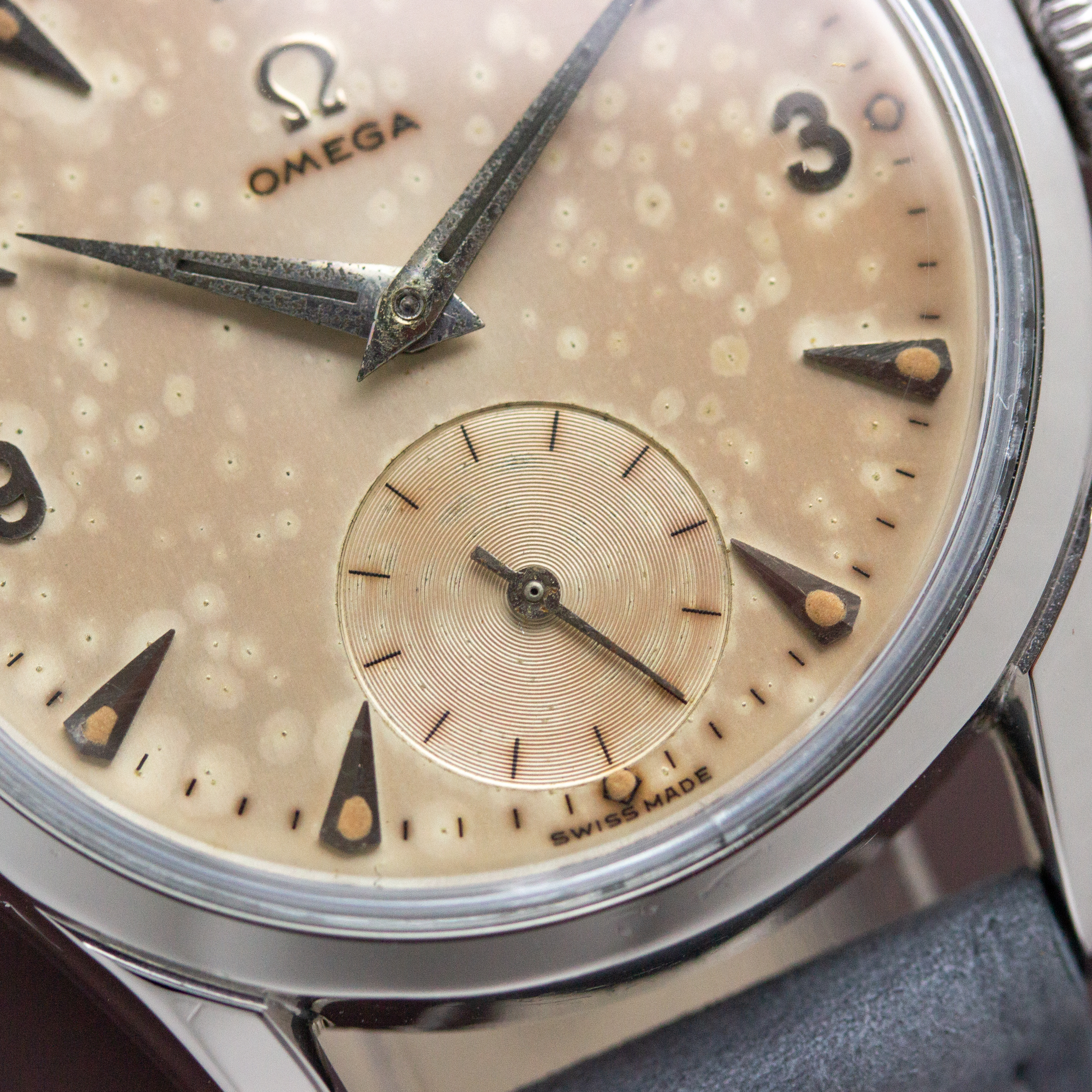 View of Omega Pre-Seamaster Dress Sub Second Ref 2639 from 1951