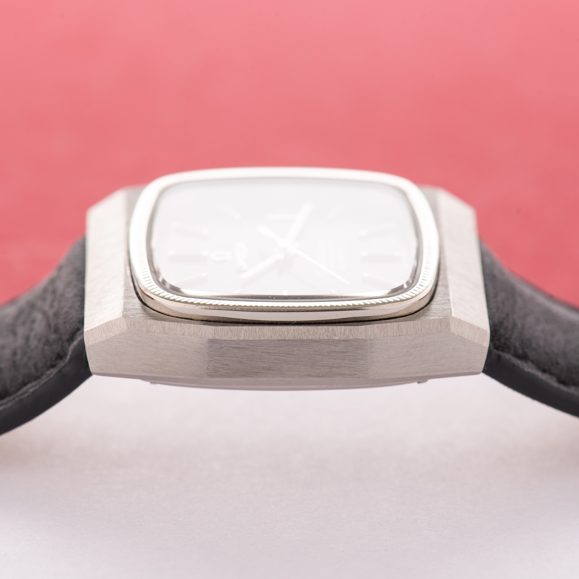 View of Omega Constellation Chronometer Quartz Cal 1343 Réf 198.0112
