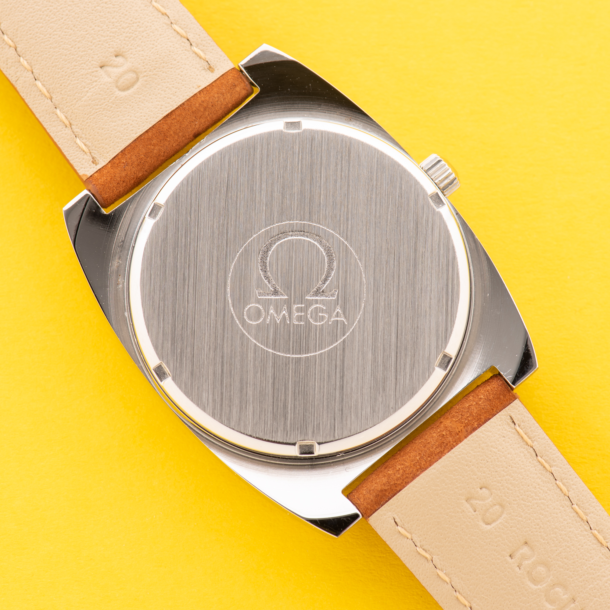 Vue de Omega Genève Automatic Date Square TV from 1974 Réf 166.0190