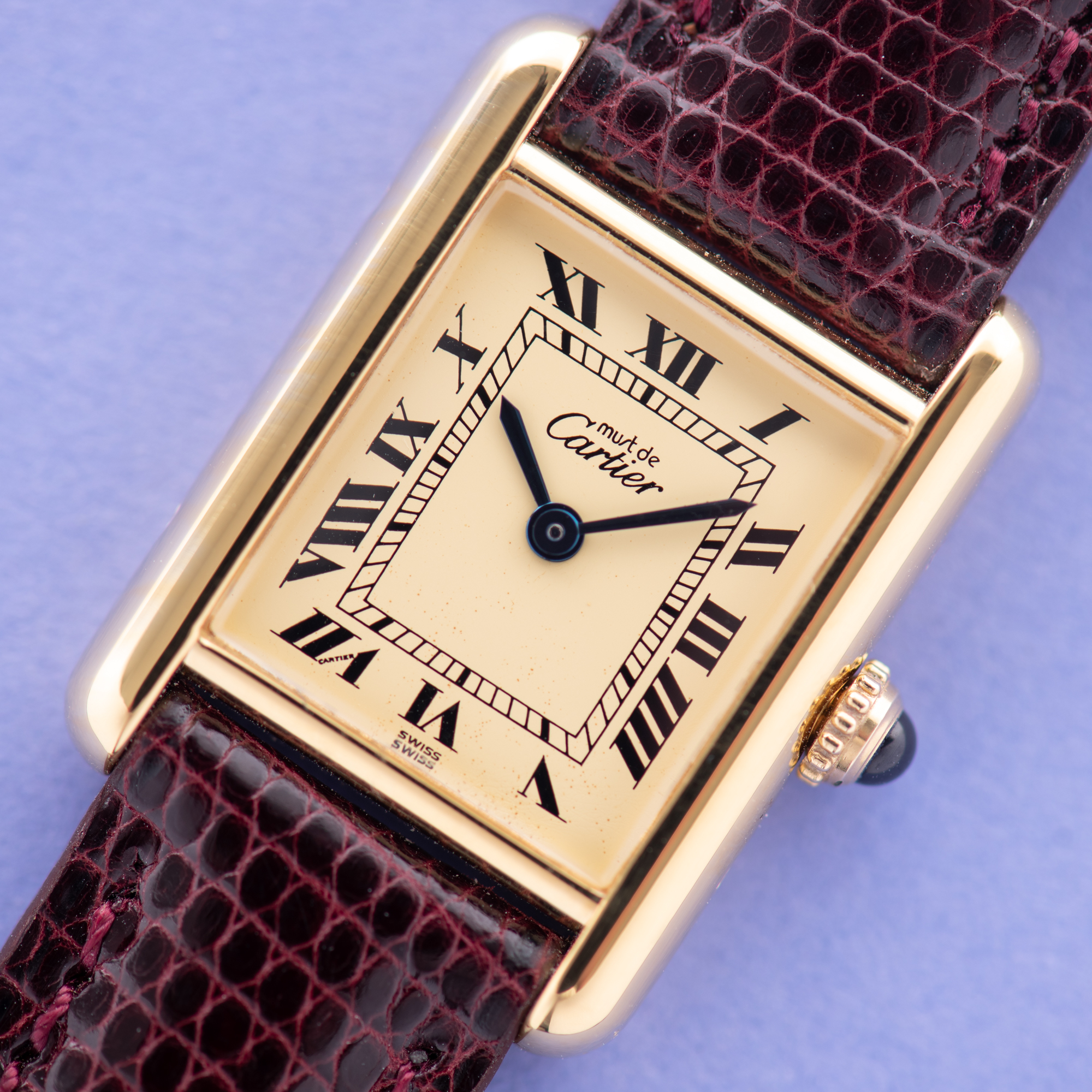 Zicht op Cartier Must by Tank Vermeil Quartz Roman Dial