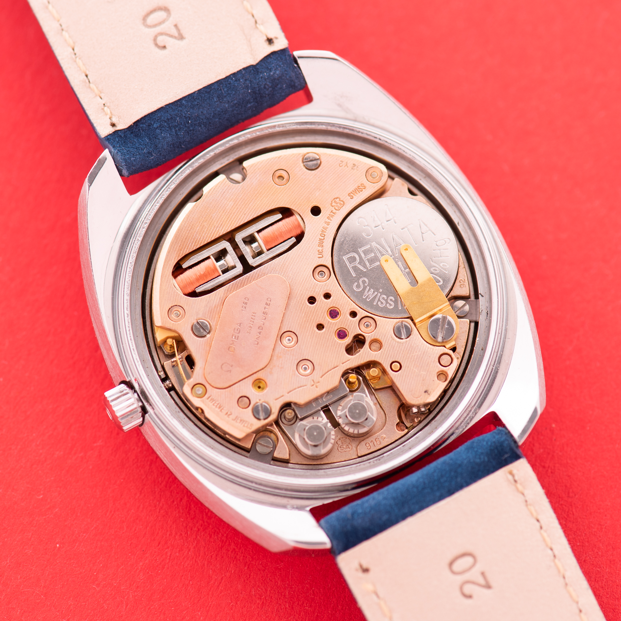 Vue de Omega Electronic F300 Hz Genève Chronometer Blue Vignette Réf 198.030