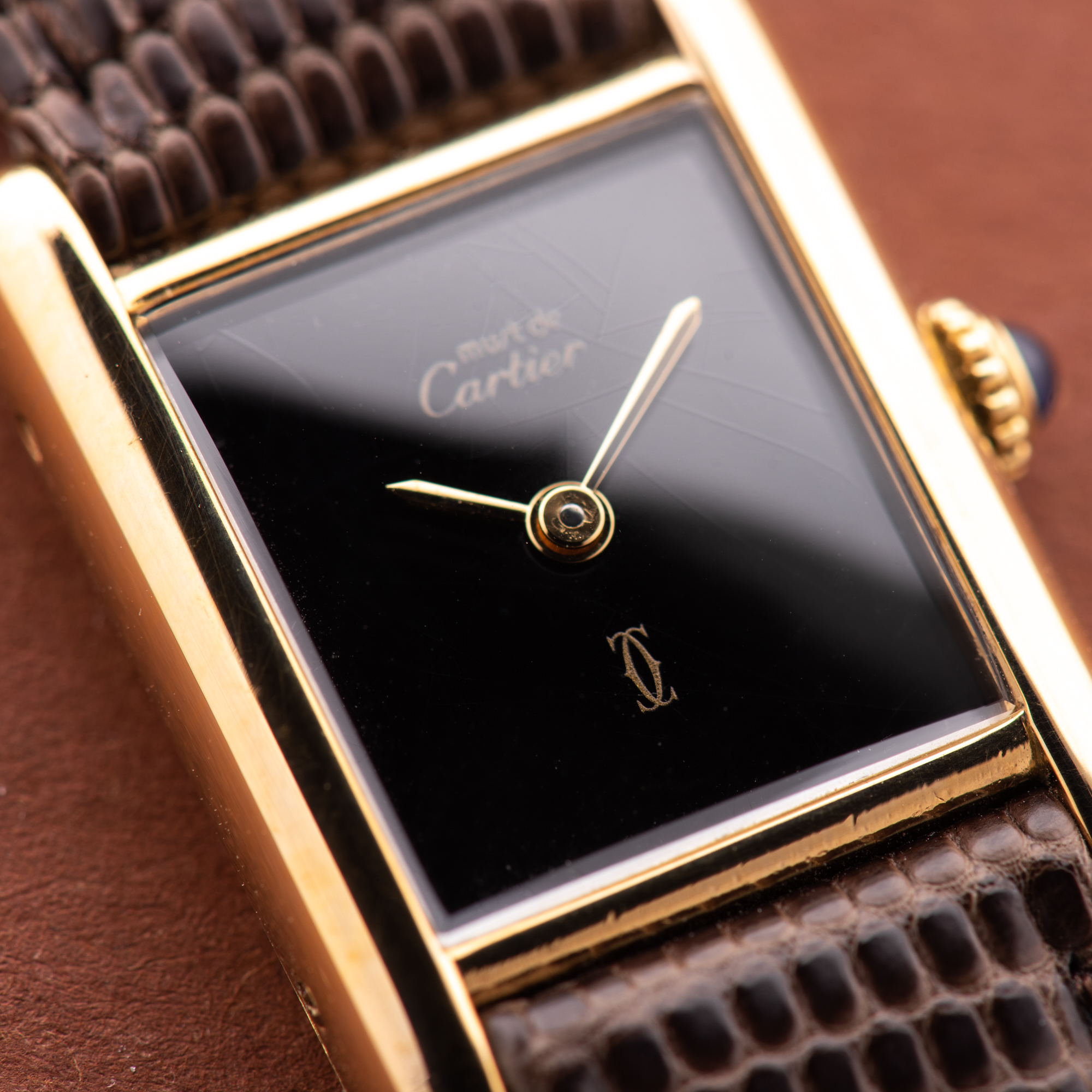 Vue de Cartier Must de Tank de Must Vermeil PM Onyx Black Spider Dial