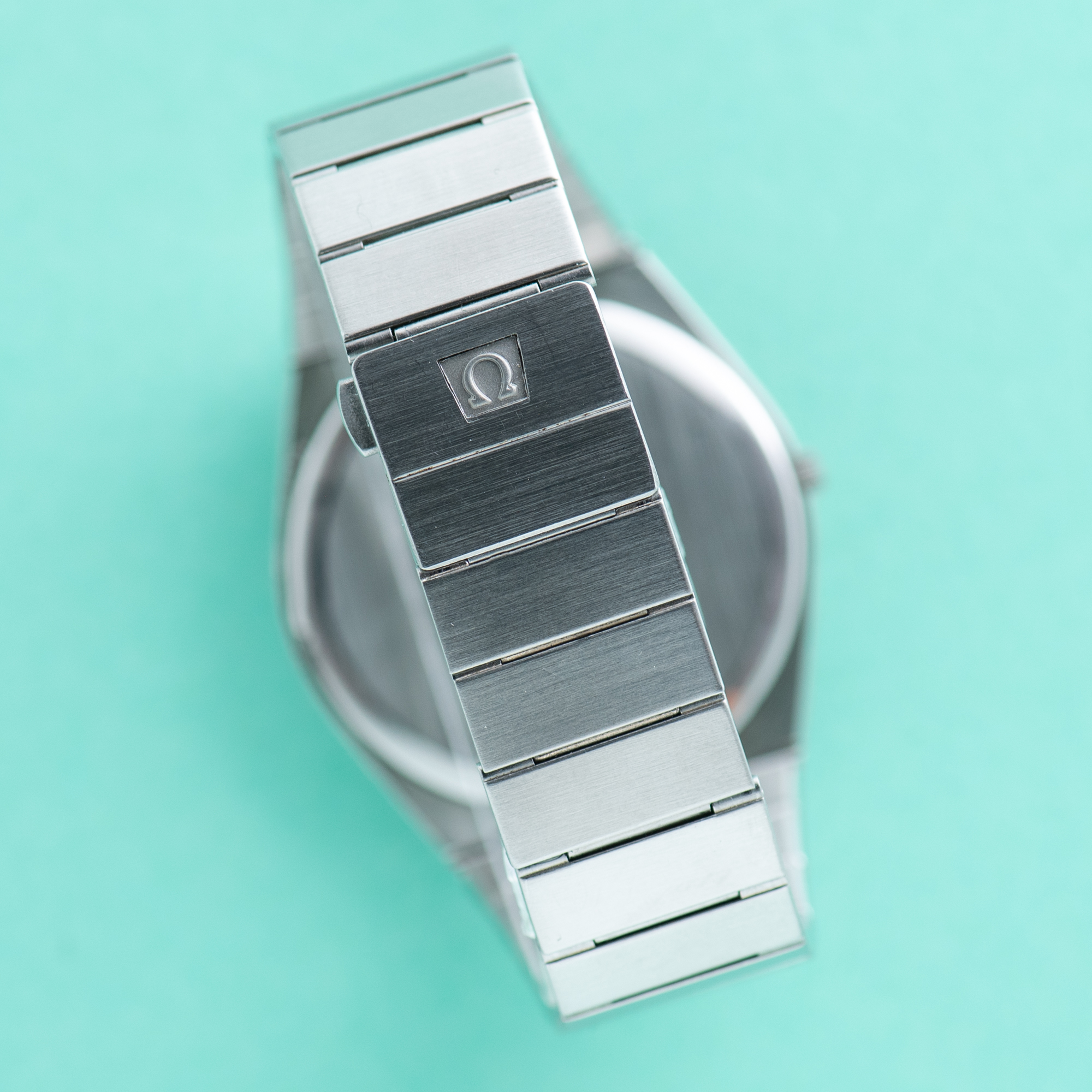 Zicht op Omega Constellation Quartz Marine 'Porthole' Super Rare cal 1332 Réf 396.0147
