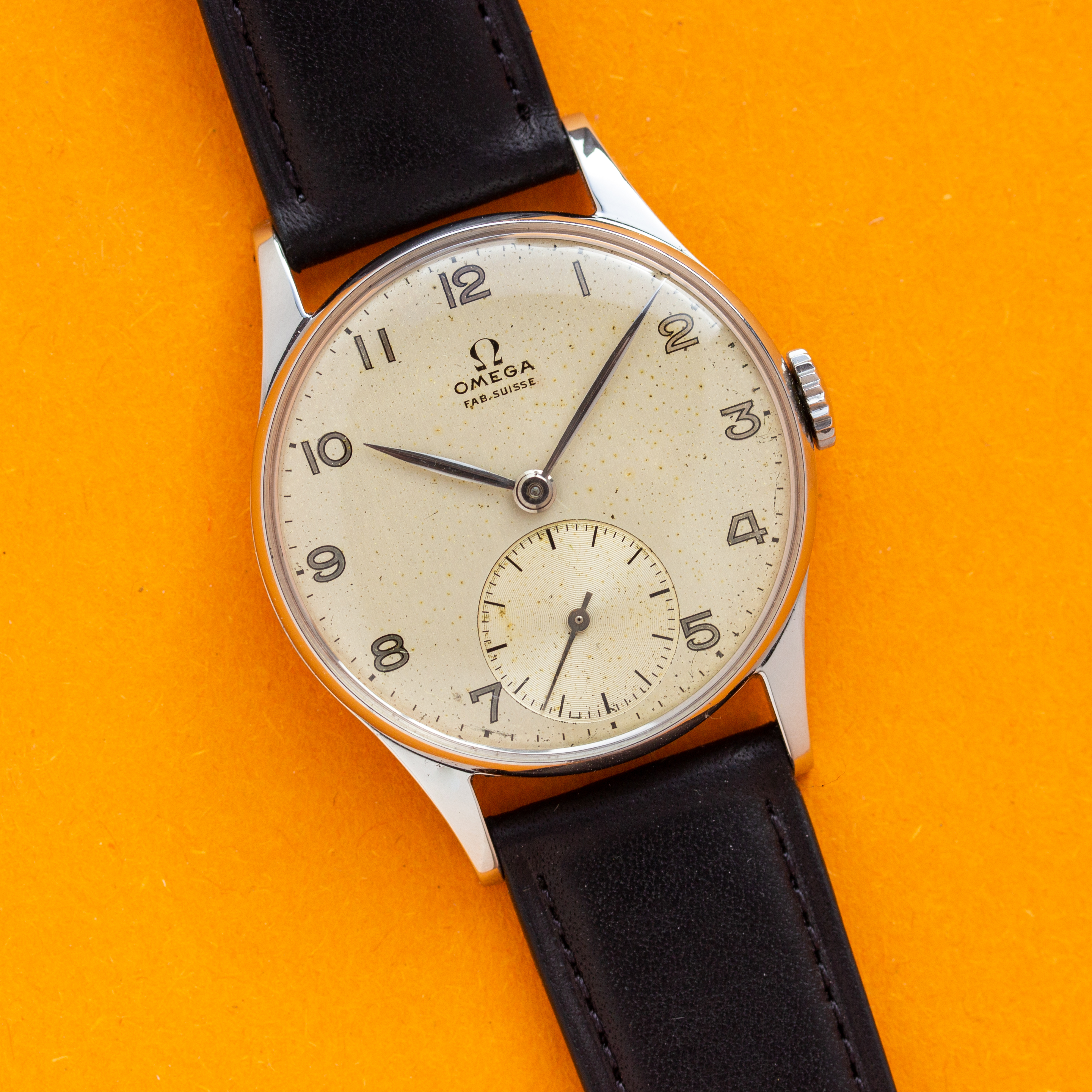 Vue de Omega Dress watch sub seconds ‘Fab Suisse’ réf 2390 Cal 30T2PC 1946