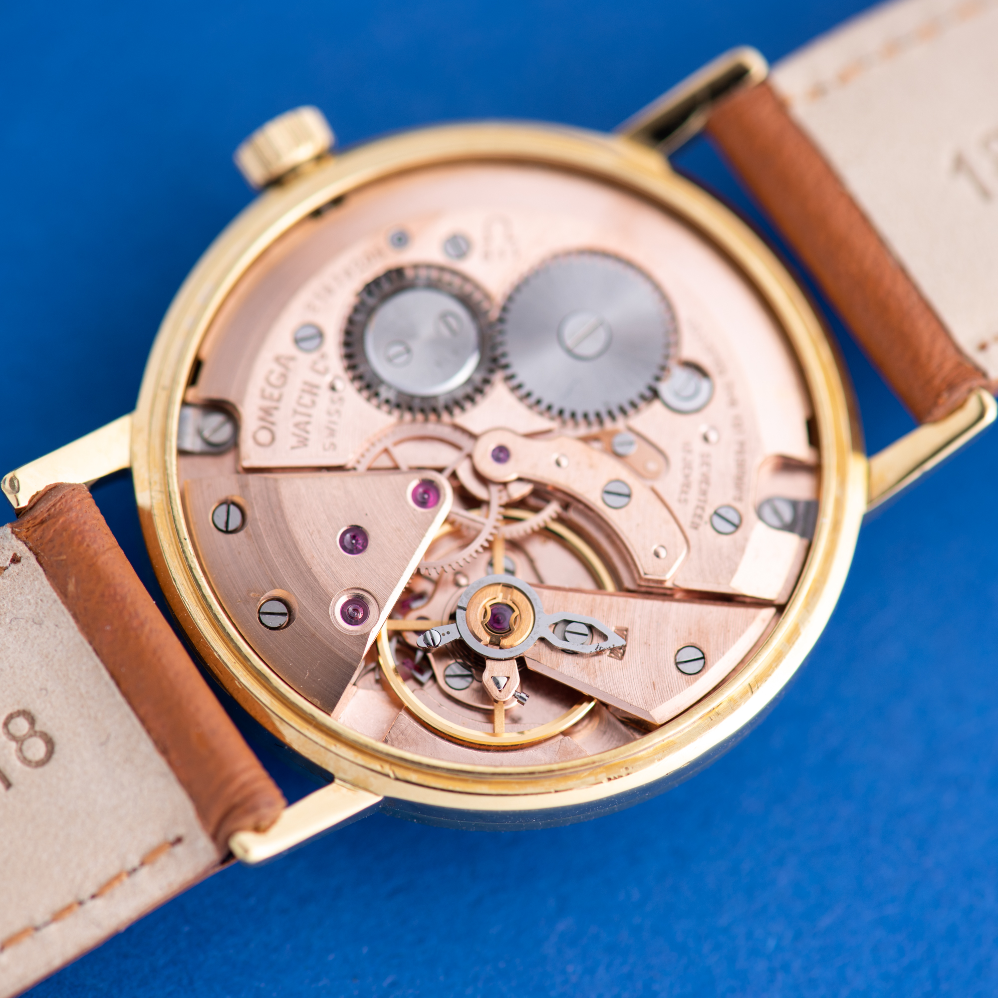 Vue de Omega Dress Centre Seconds Cal 611 Réf 132.004