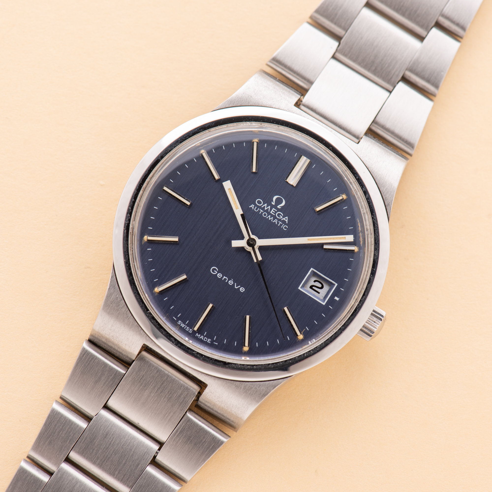 Zicht op Omega Geneva Automatic Date Blue Ref 366.0832 Jaar 1973