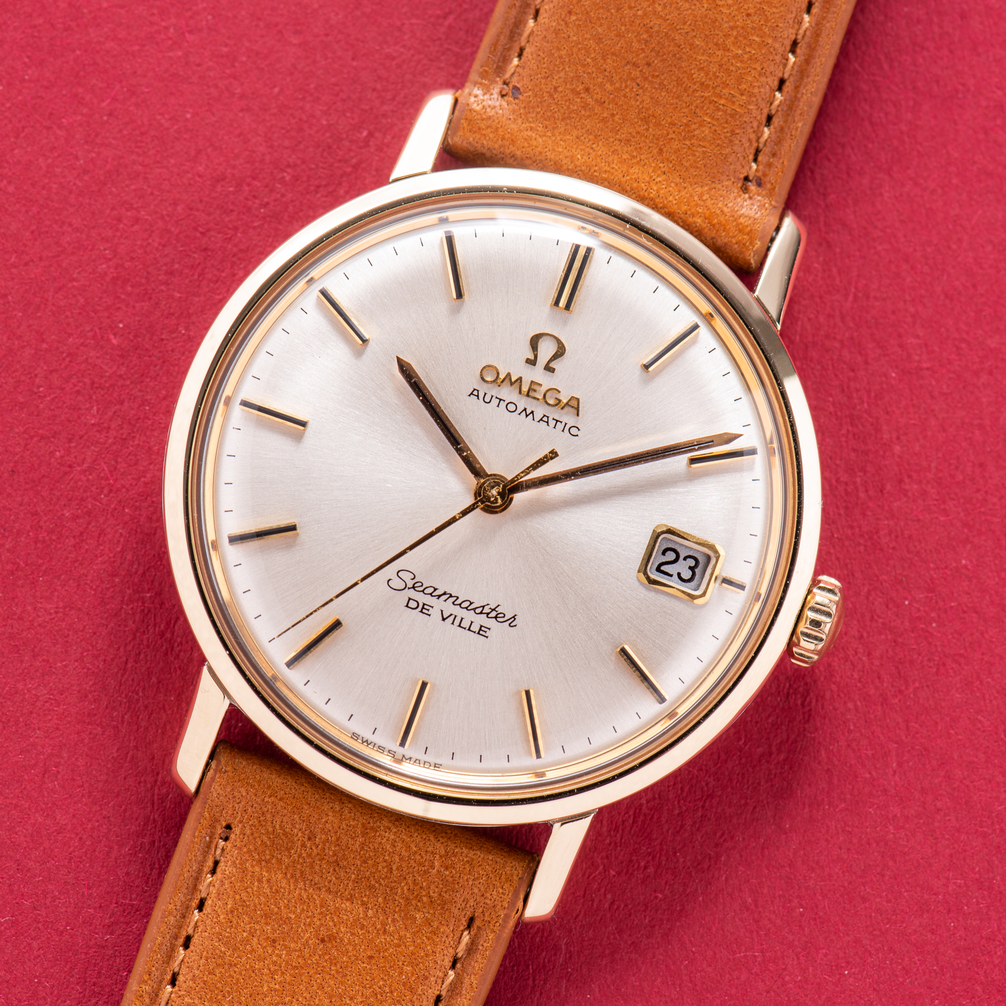 Vue de Omega Seamaster De Ville Date Automatic Gold/Steel Réf 166.020
