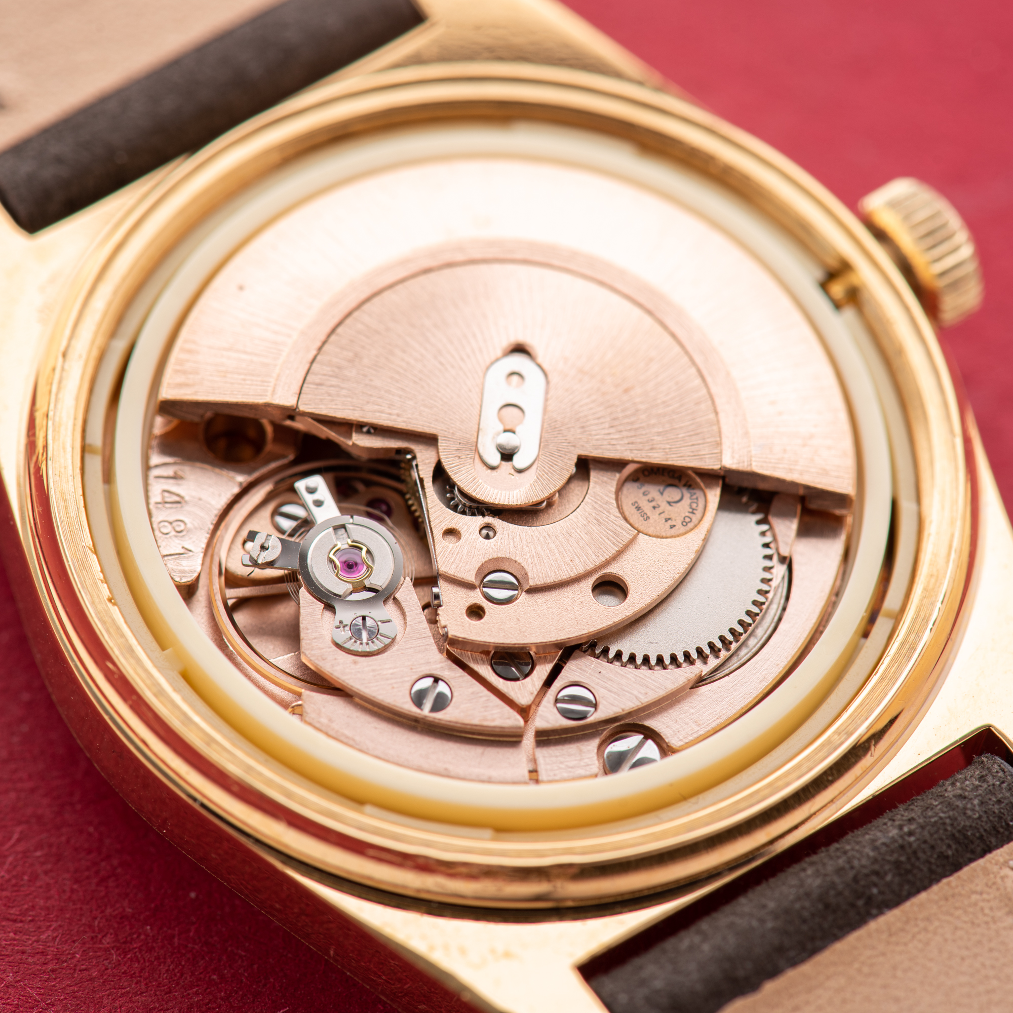 Vue de Omega Genève Automatic Date Cal 1481 from 1972 Réf 166.0118
