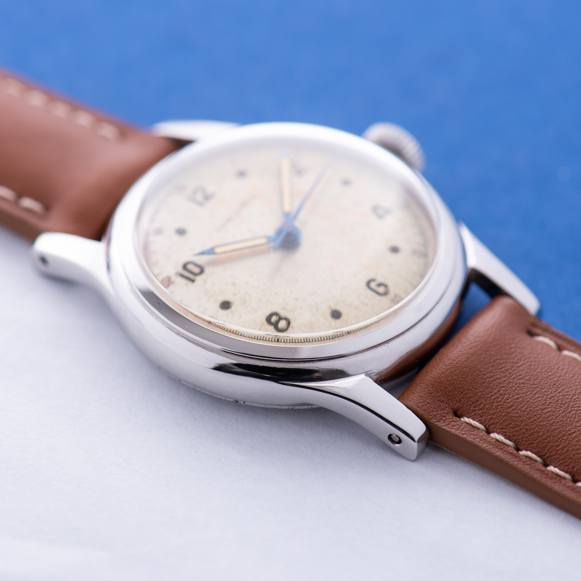 Vue de Longines Dress Watch Centre Seconds 1940s Réf 6099