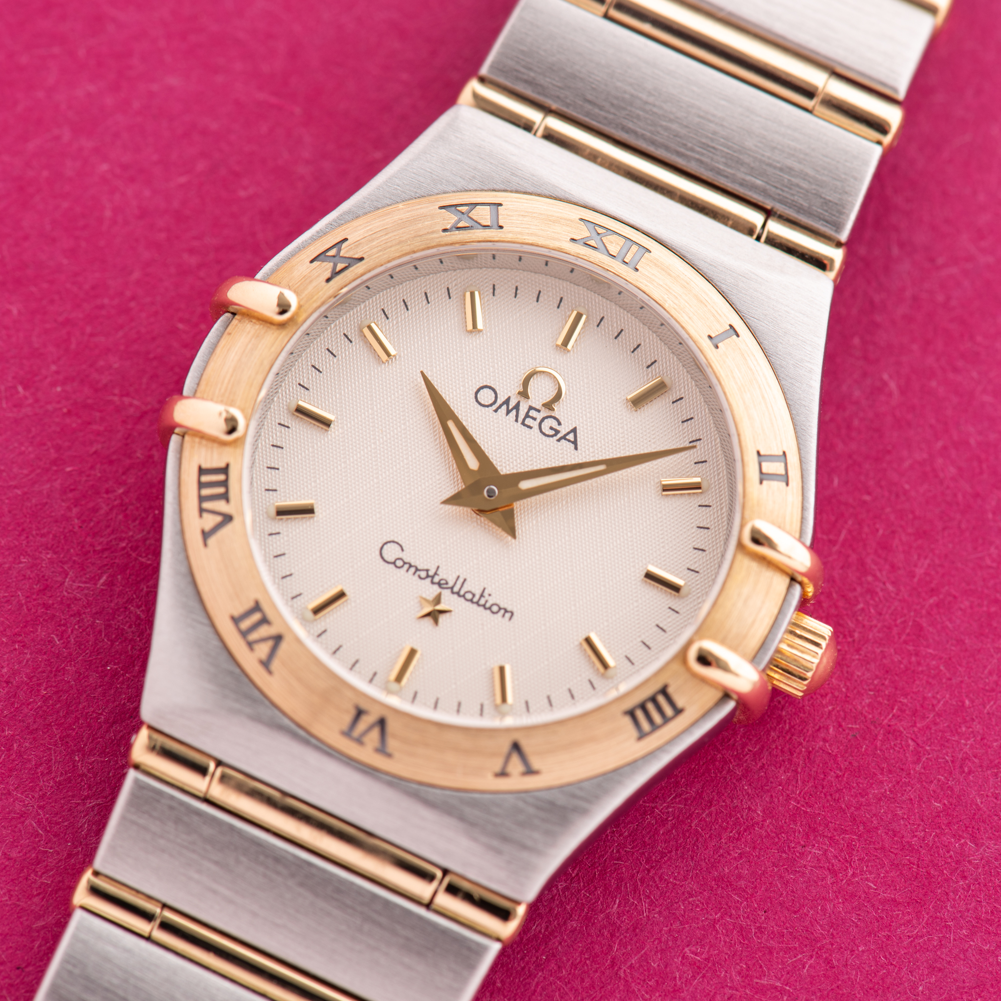 View of Omega Constellation Full Gold Bar 18K Lady Quartz Ref 795.1202