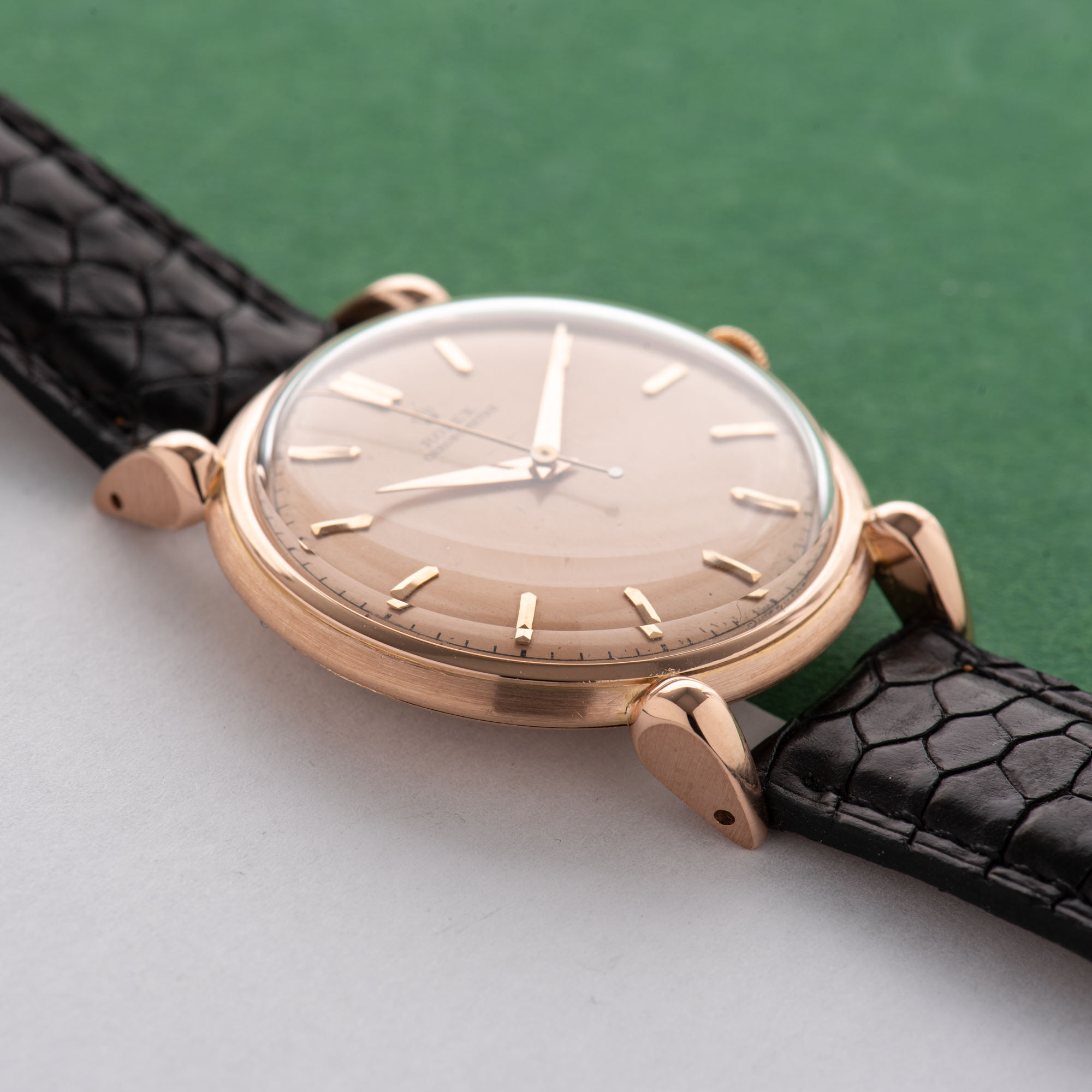 Zicht op Rolex Roze Chronometer op roze goud Rosé 18K Oversize Jumbo Teardrop Ref 4364