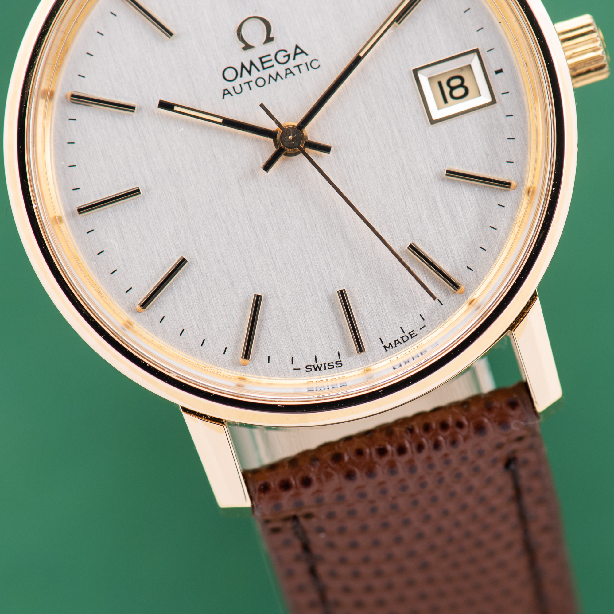 View of Omega Automatic Date From 1978 Réf 166.0202