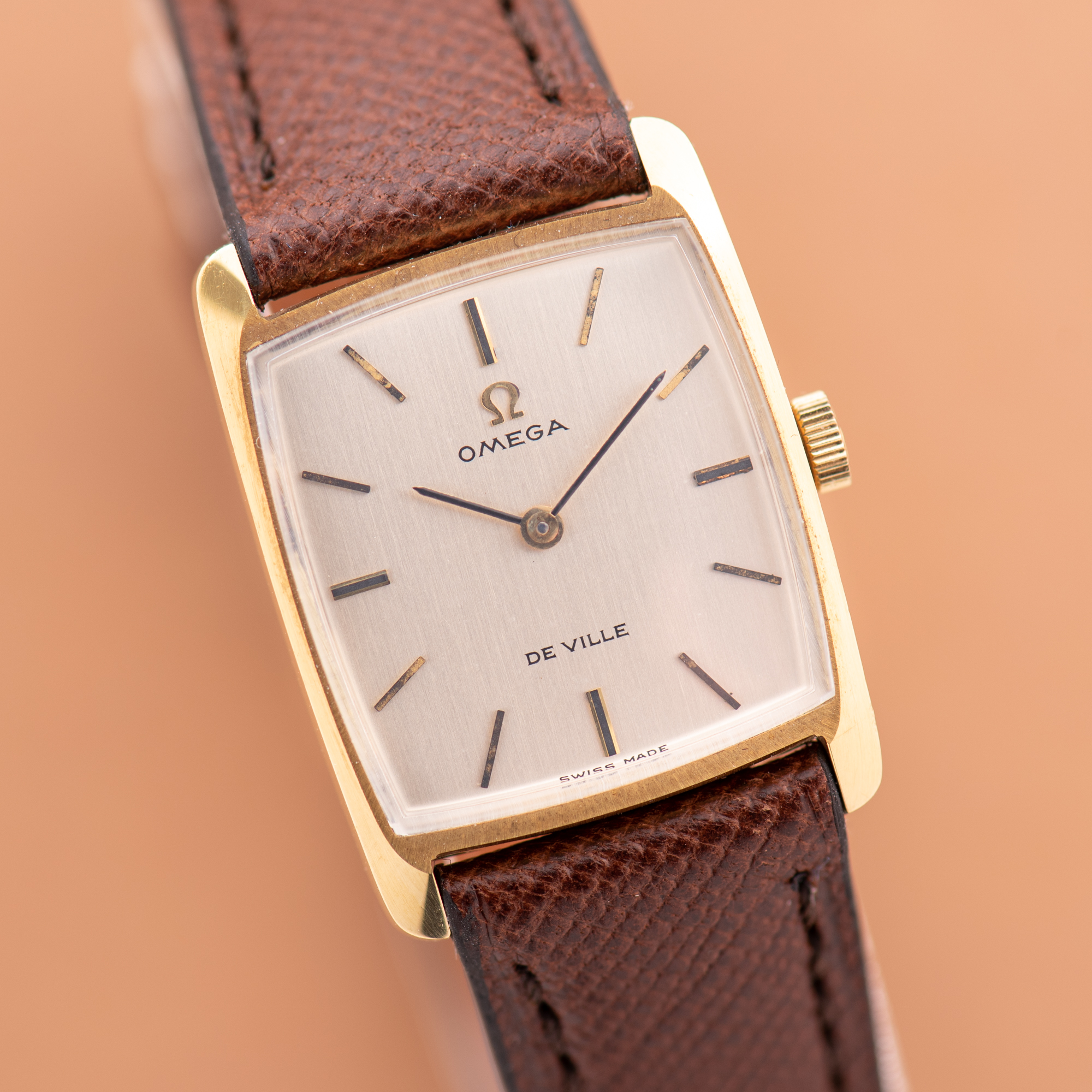 Zicht op Omega De Ville NOS 18K vanaf 1969 Ref 511,25