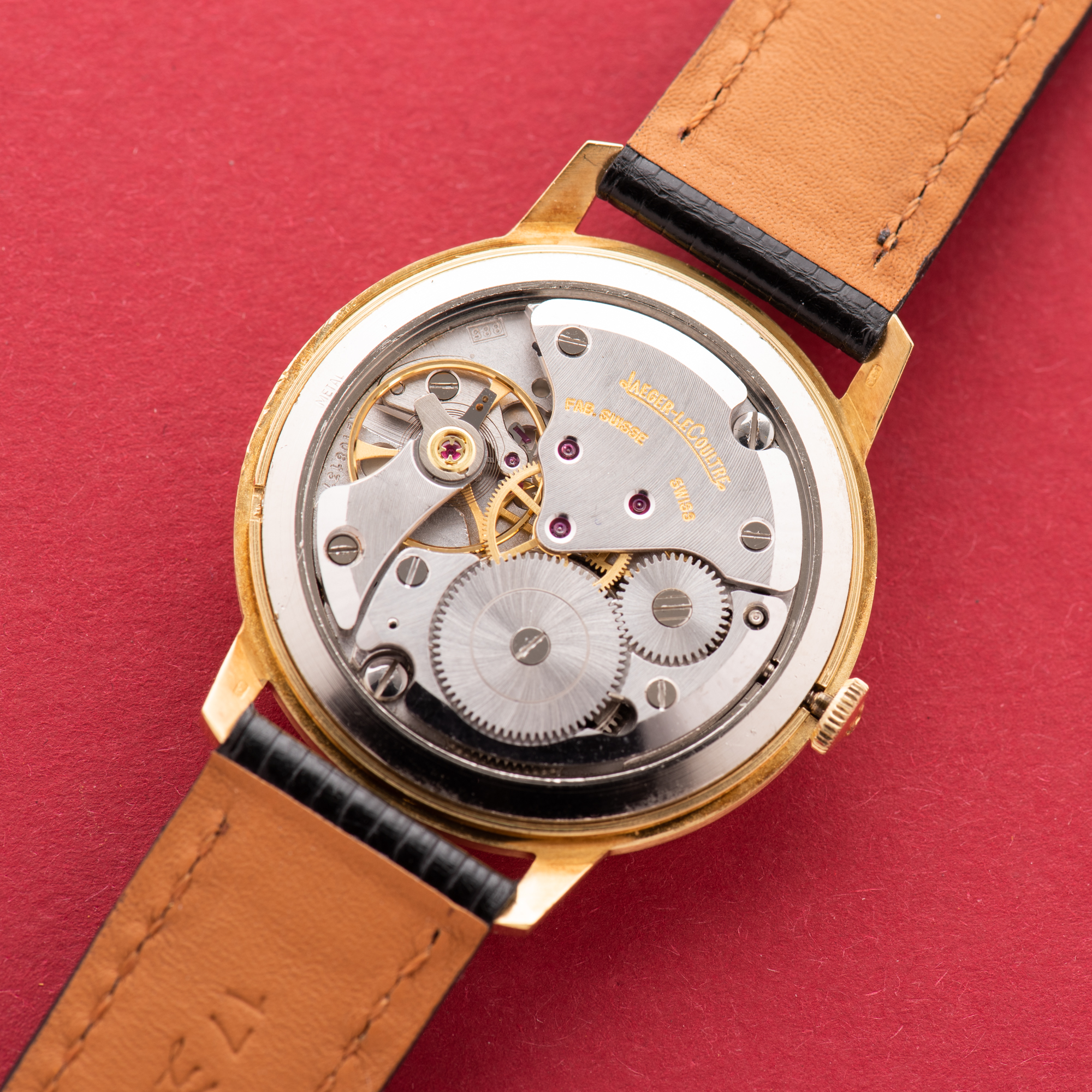 View of Jaeger LeCoultre Dress Watch Gold 18K Full Set from 1967 cal K885 Réf 21007