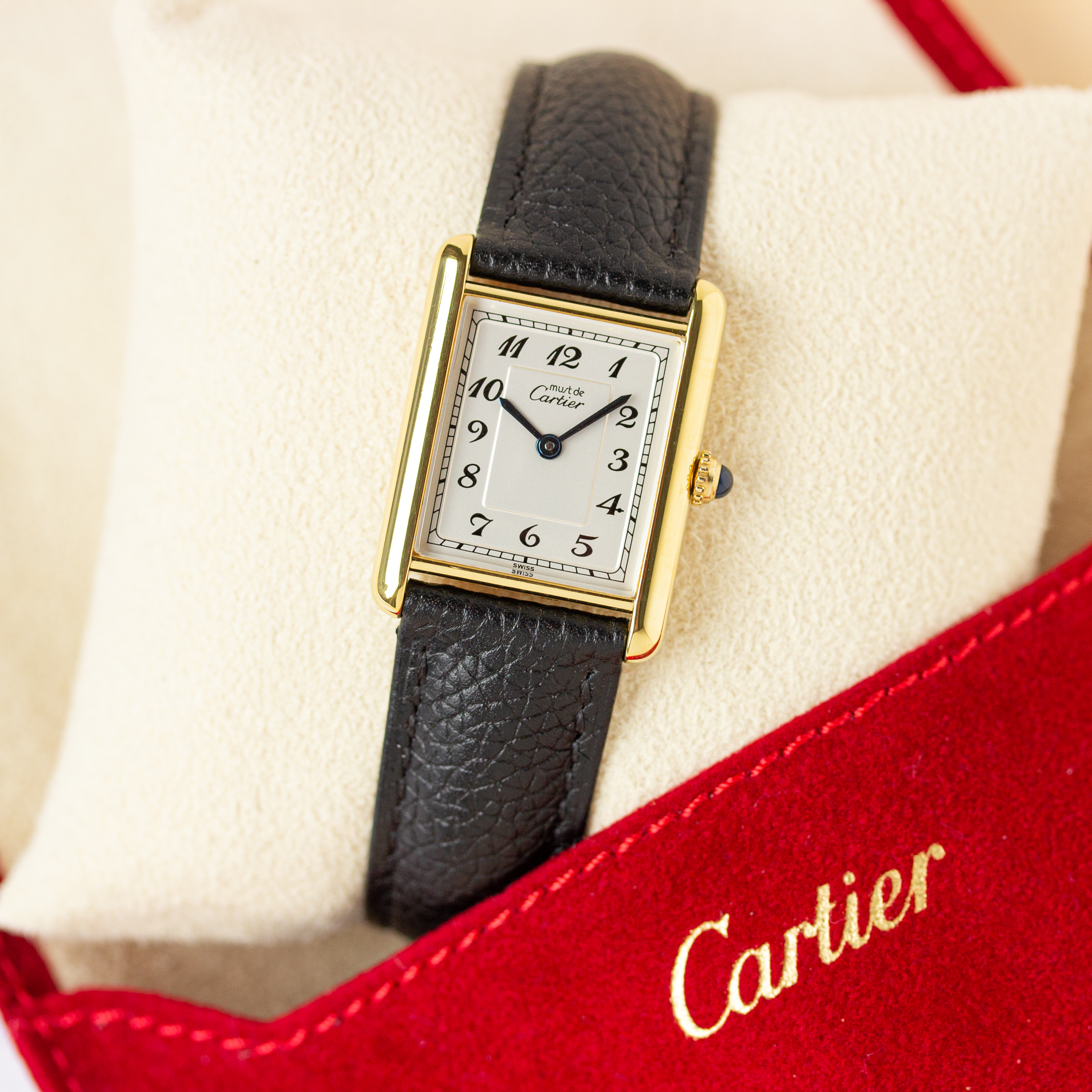 Vue de Cartier Must de Tank Vermeil Big Grand Size Breguet Dial Réf 590005