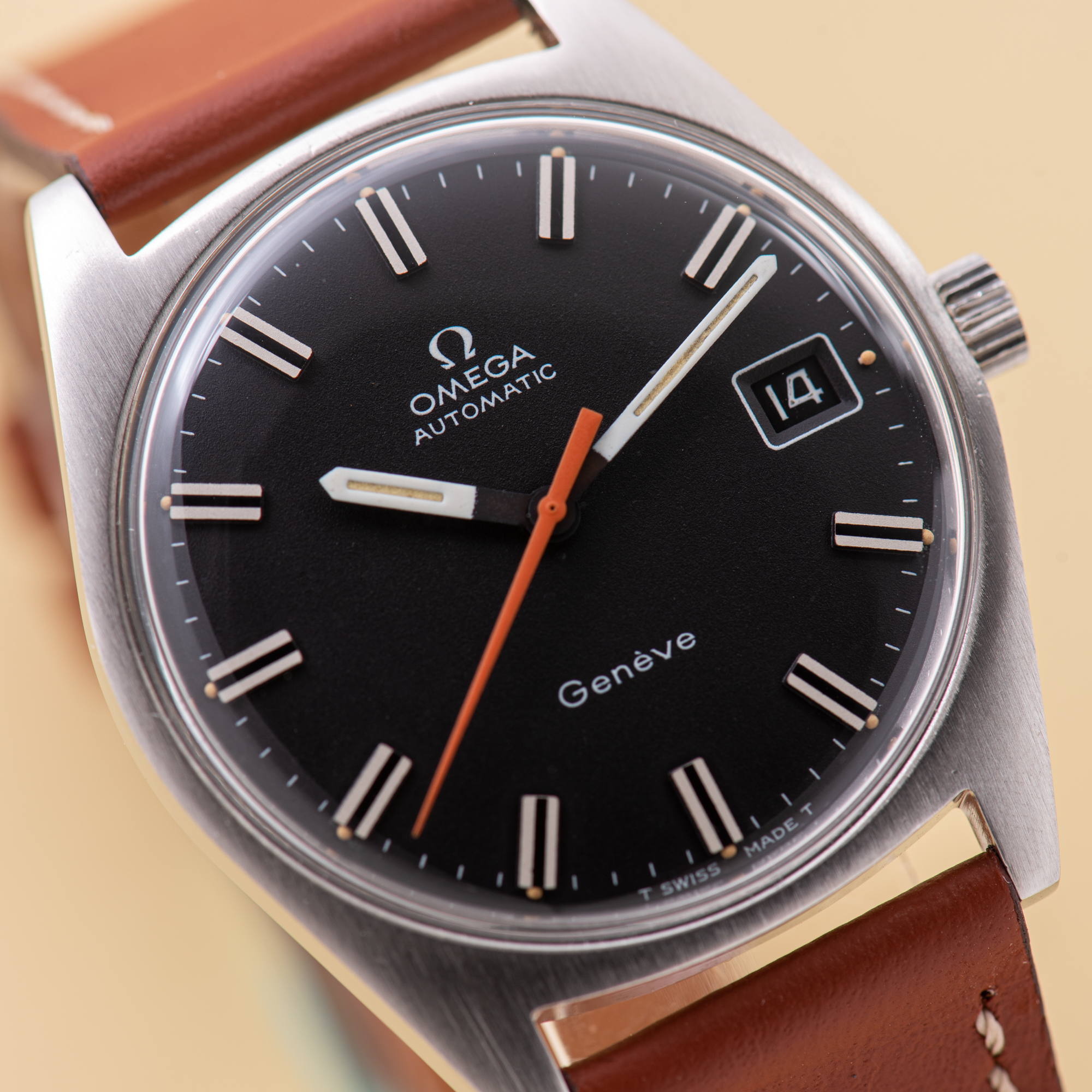 Vue de Omega Genève Automatic Black Ultraman from 1968 Cal 565 Réf 166.041