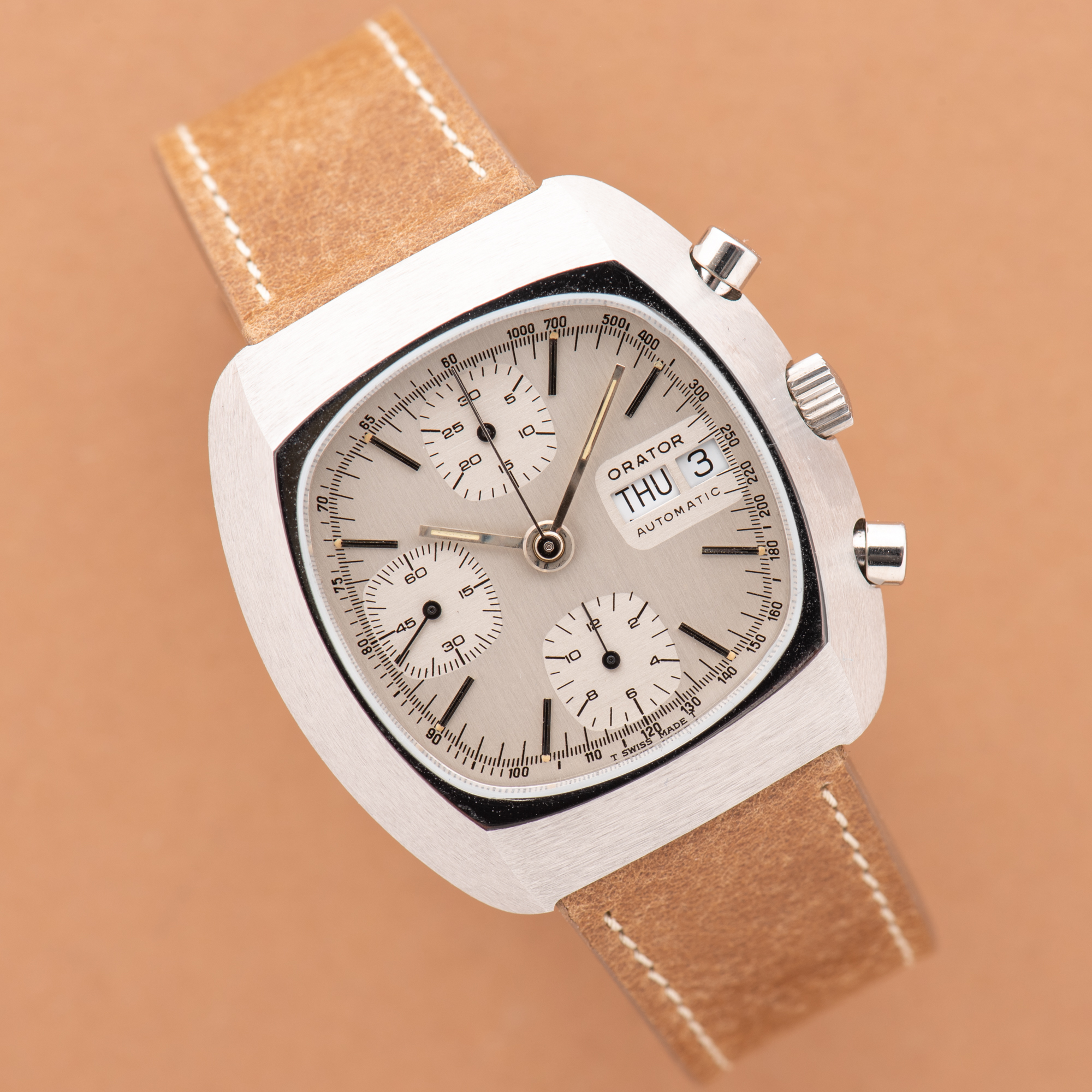 View of Orator Chronograph Day Date Valjoux 7750 Oversize 70s 80s Réf 64-76