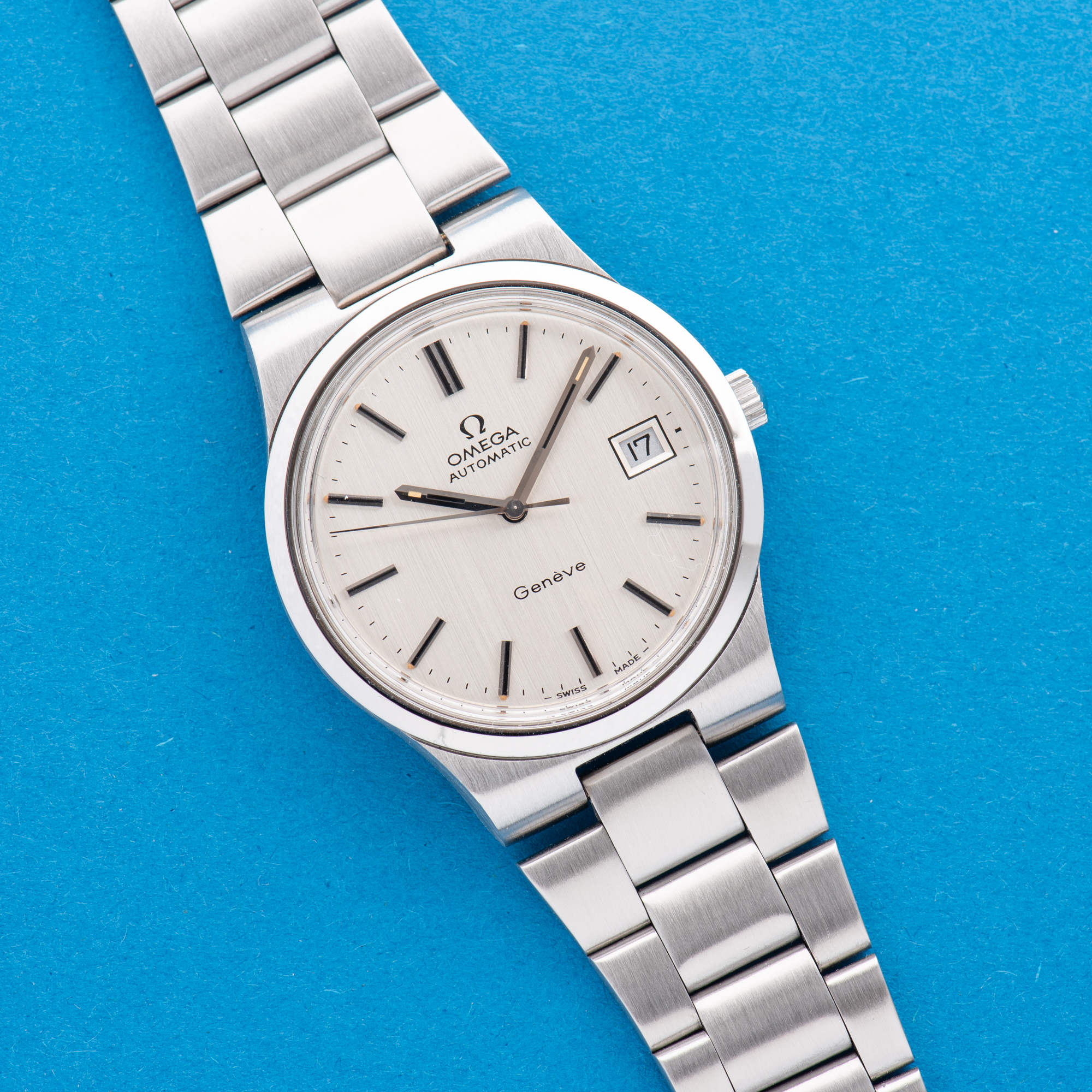 Vue de Omega Genève Automatic Date Silver Réf 366.0832 Year 1974
