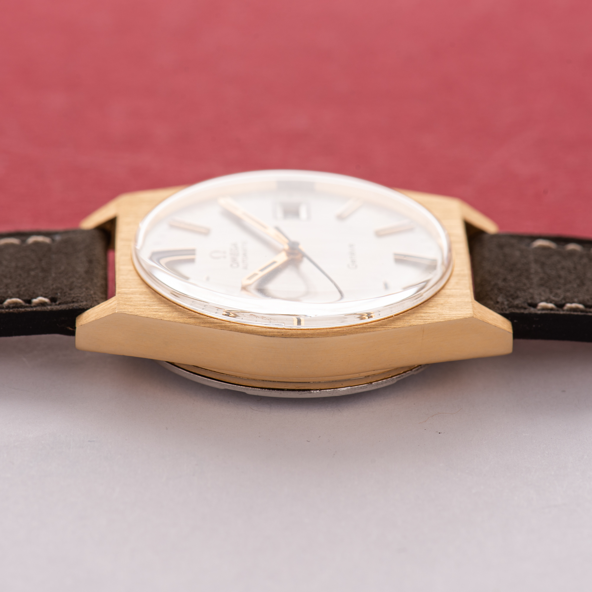 Vue de Omega Genève Automatic Date Cal 1481 from 1972 Réf 166.0118