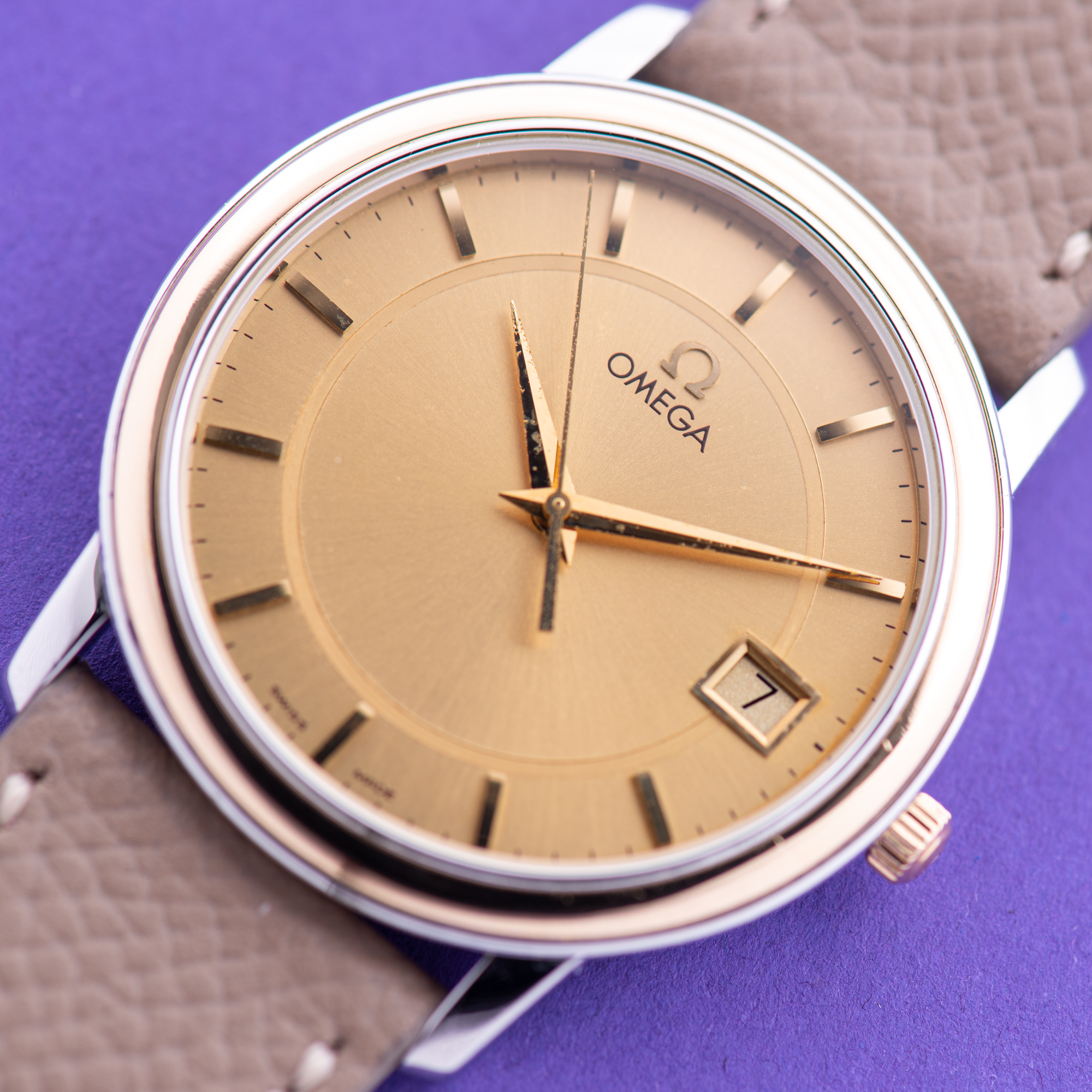 Zicht op Omega De Ville Prestige Gold/Staal Quartz Ref 196.1150