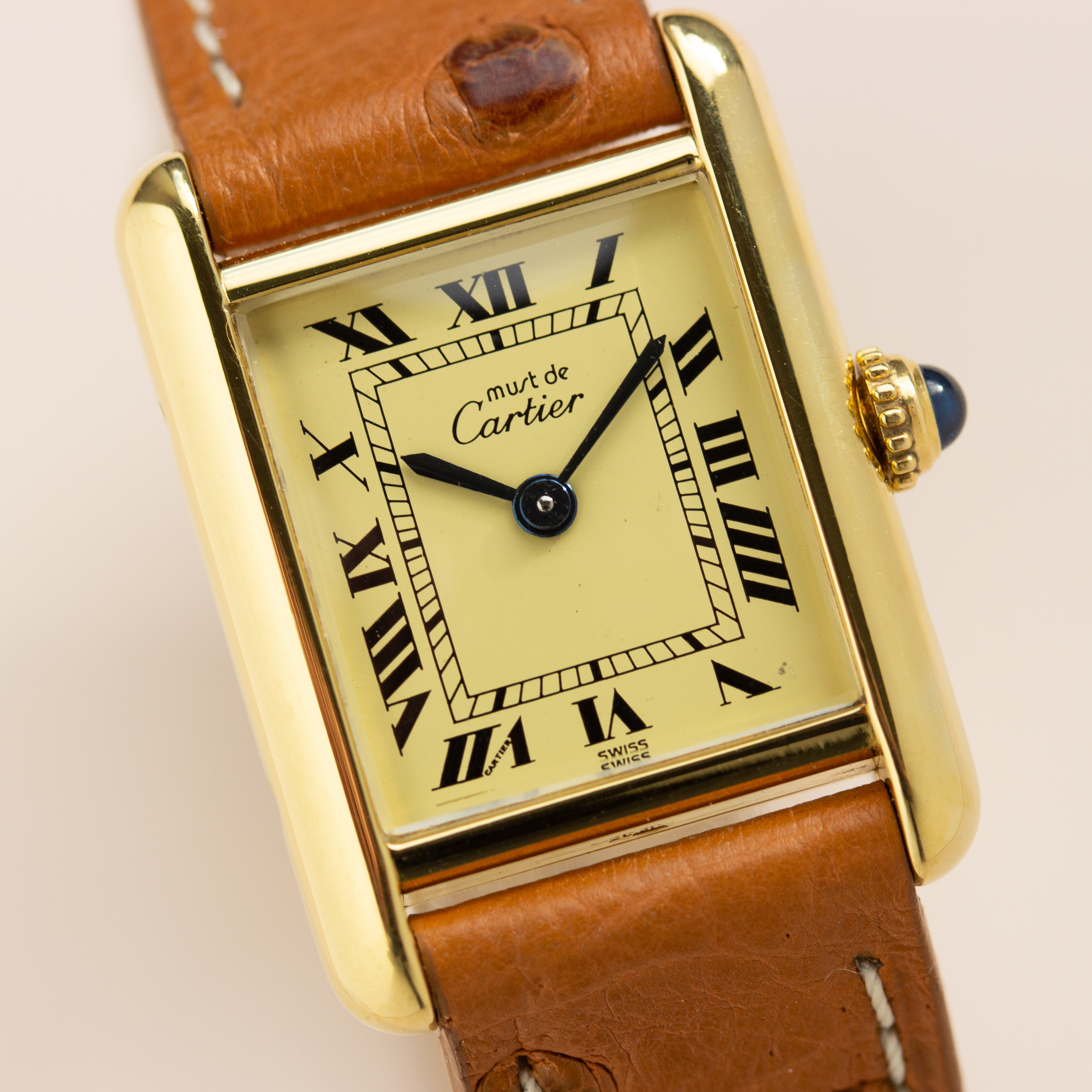 Vue de Cartier Must de Tank Vermeil Quartz Roman lemon Dial Réf 5057001