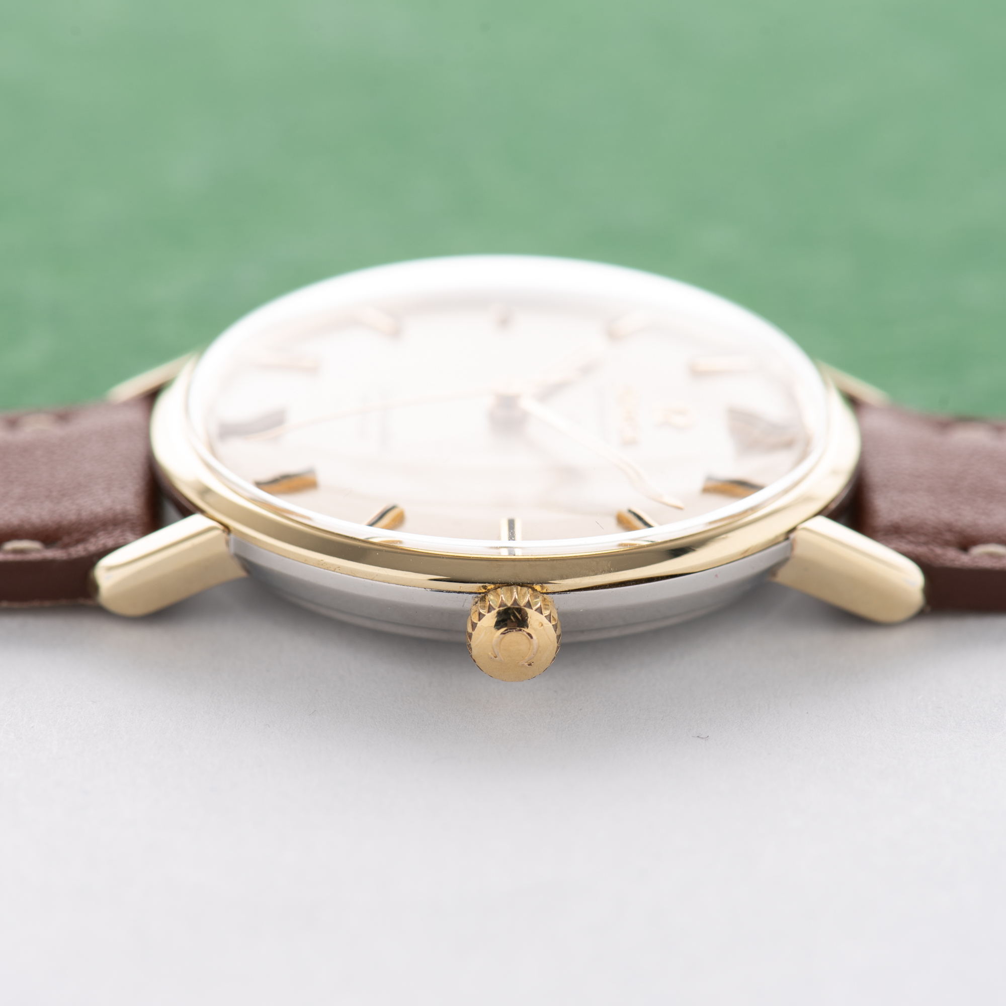 Zicht op Omega Seamaster De Ville Automatic Gold/Steel Ref 165.020