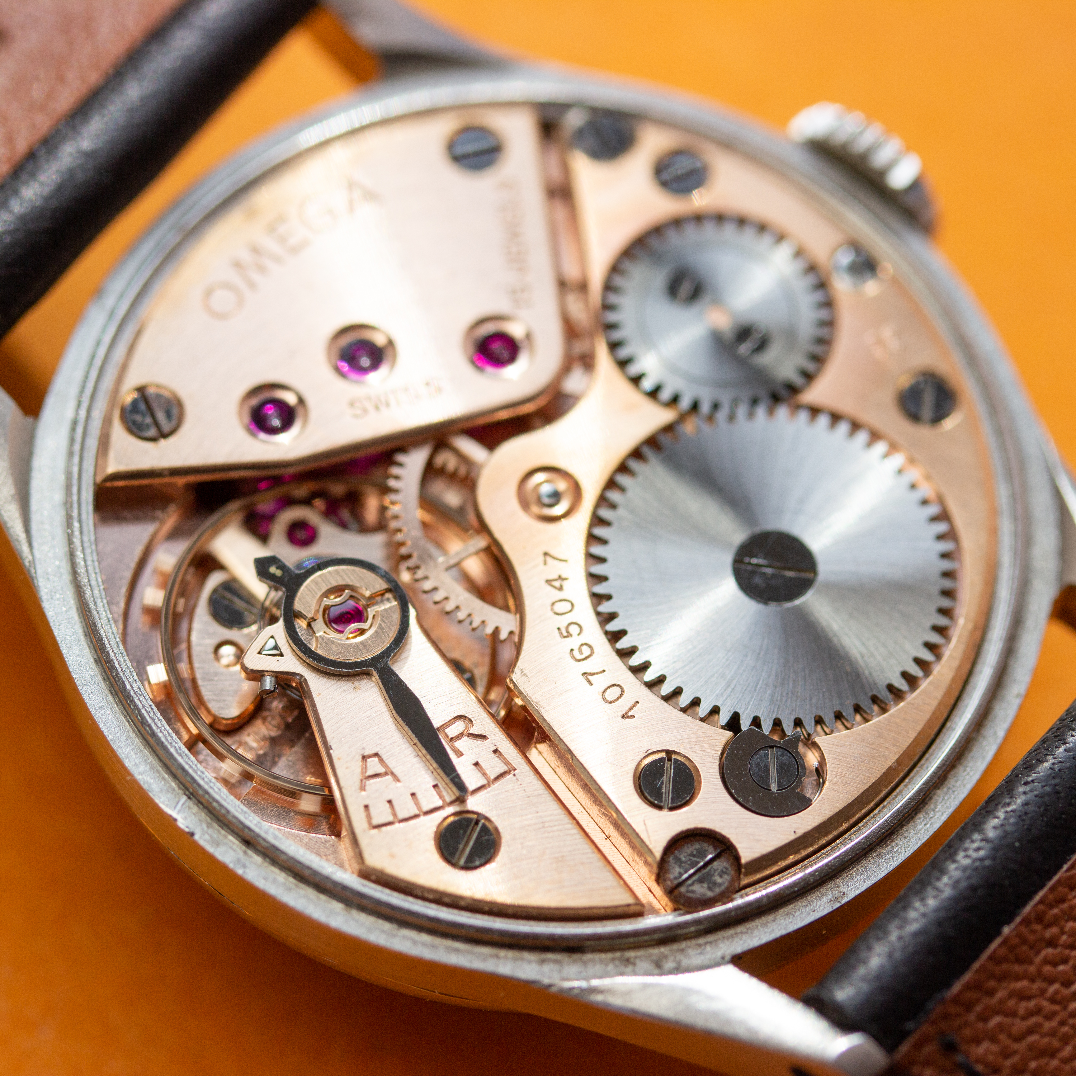 Vue de Omega Dress watch sub seconds ‘Fab Suisse’ réf 2390 Cal 30T2PC 1946