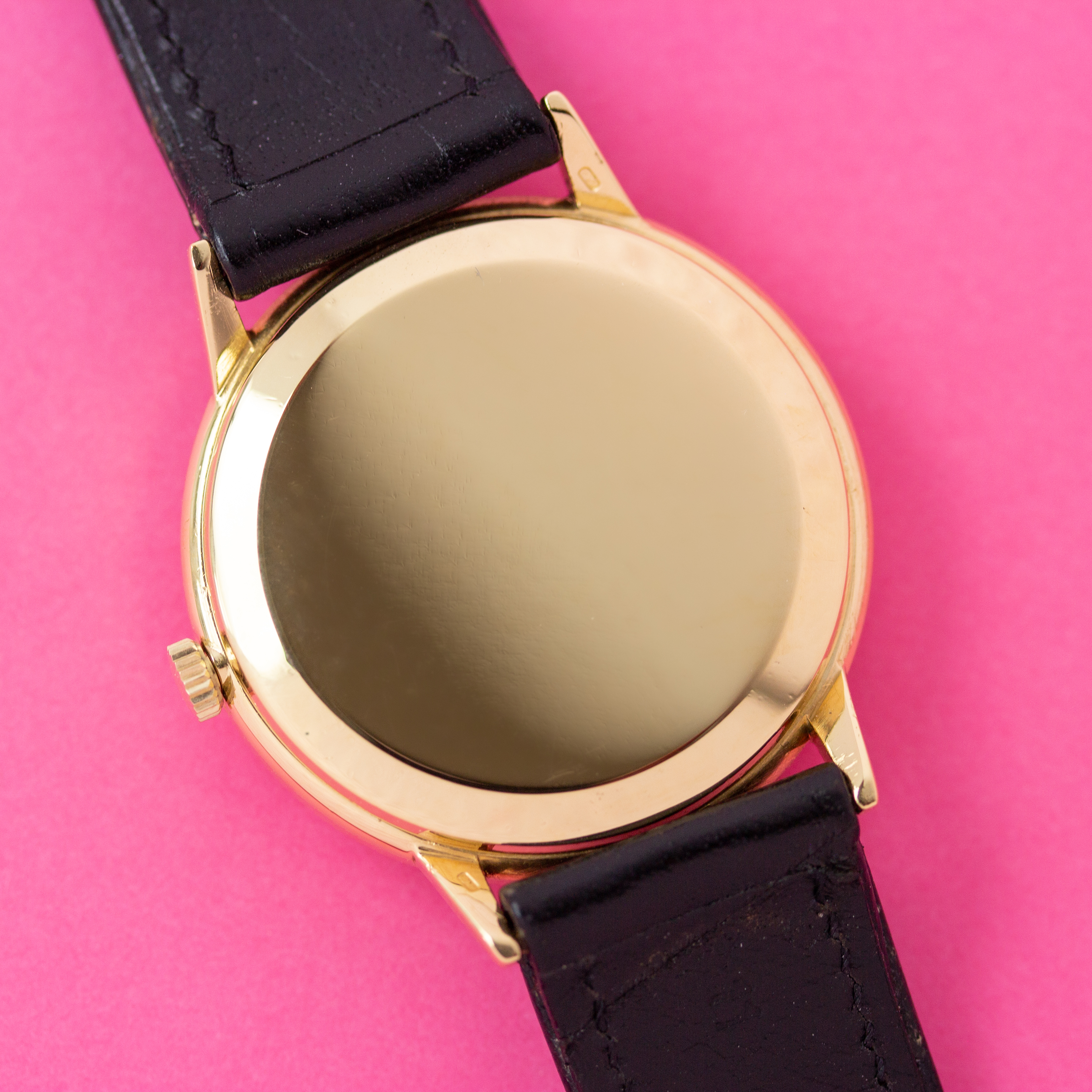 Vue de Omega Genève Automatic Or 18K réf 162.057