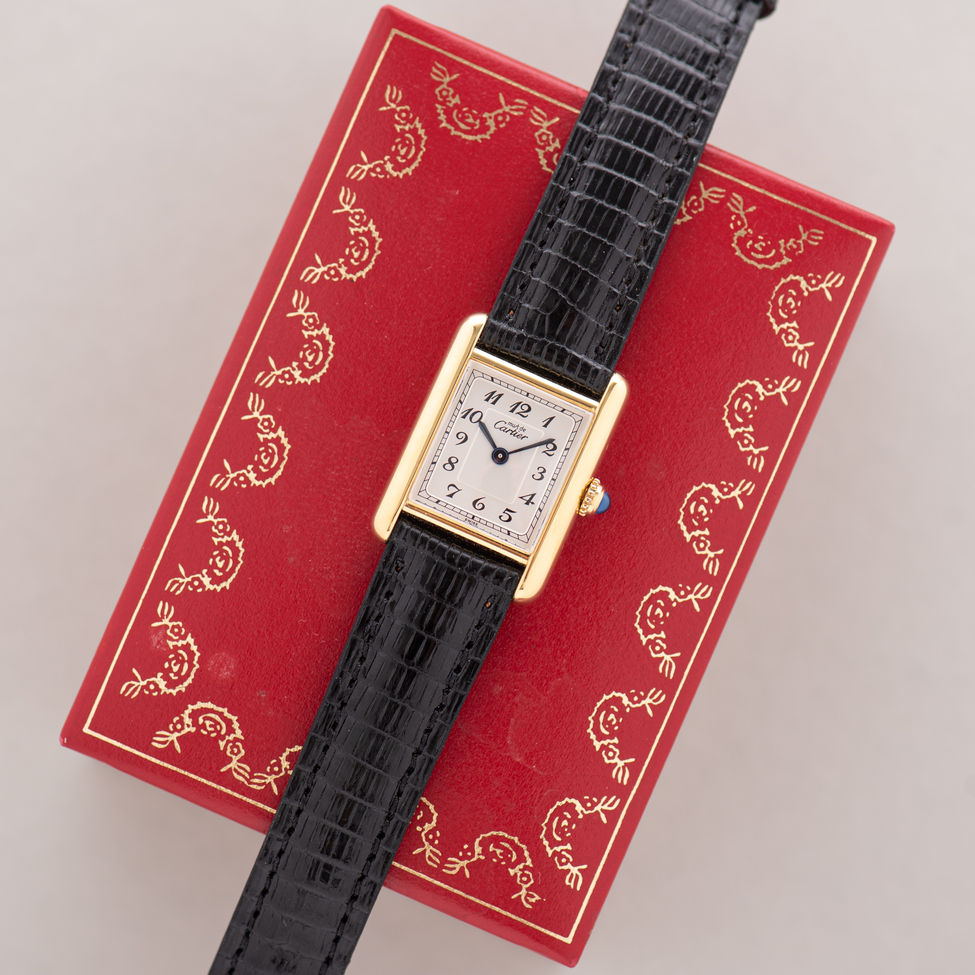 Vue de Cartier Must de Tank Vermeil Quartz Breguet Dial Réf 5057001