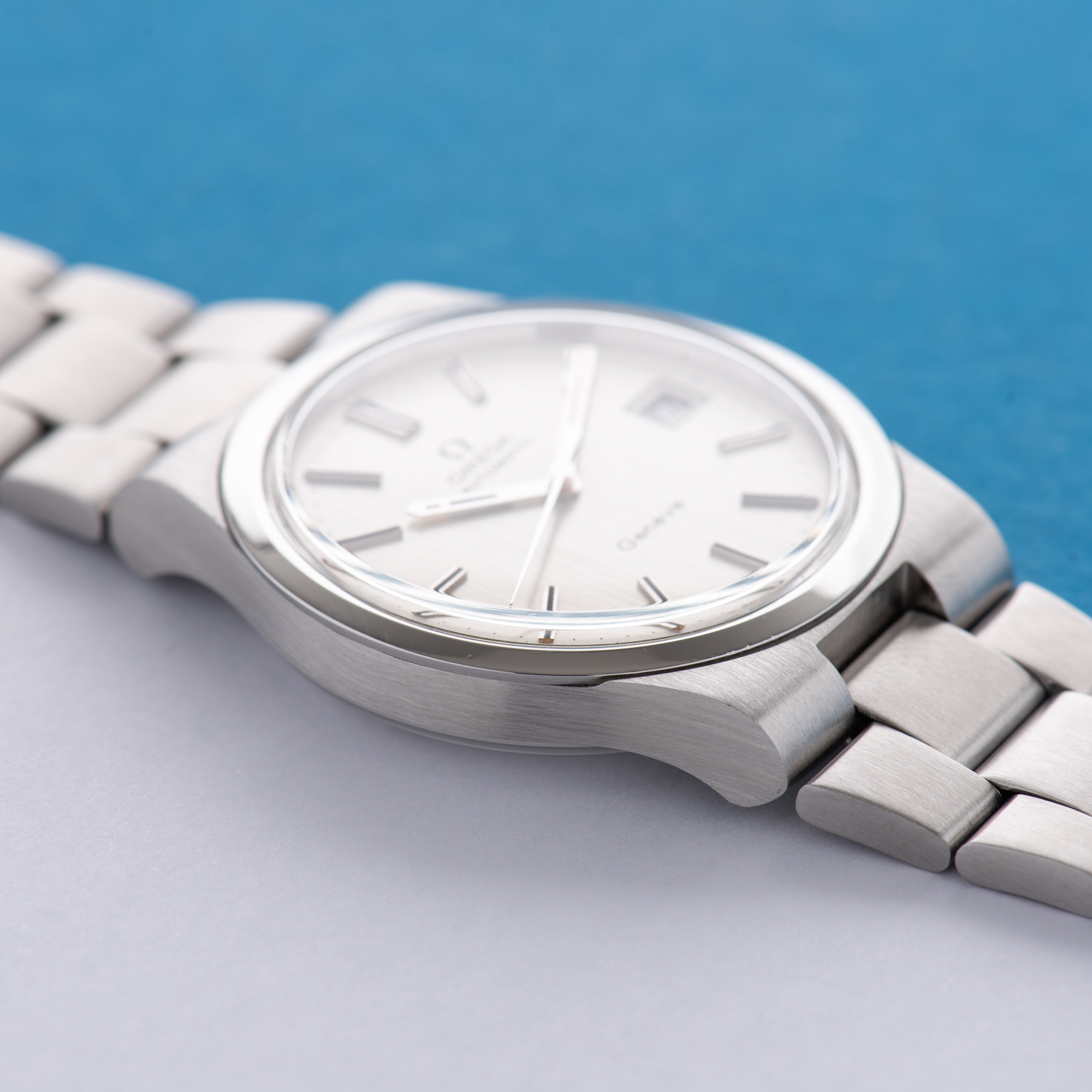 Vue de Omega Genève Automatic Date Silver Réf 366.0832 Year 1974