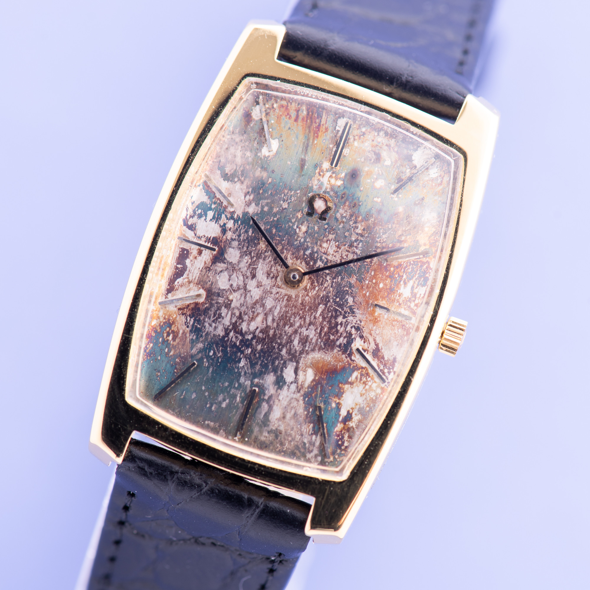 Zicht op Omega De Ville Rechthoekige Cal 620 Ref 111.085