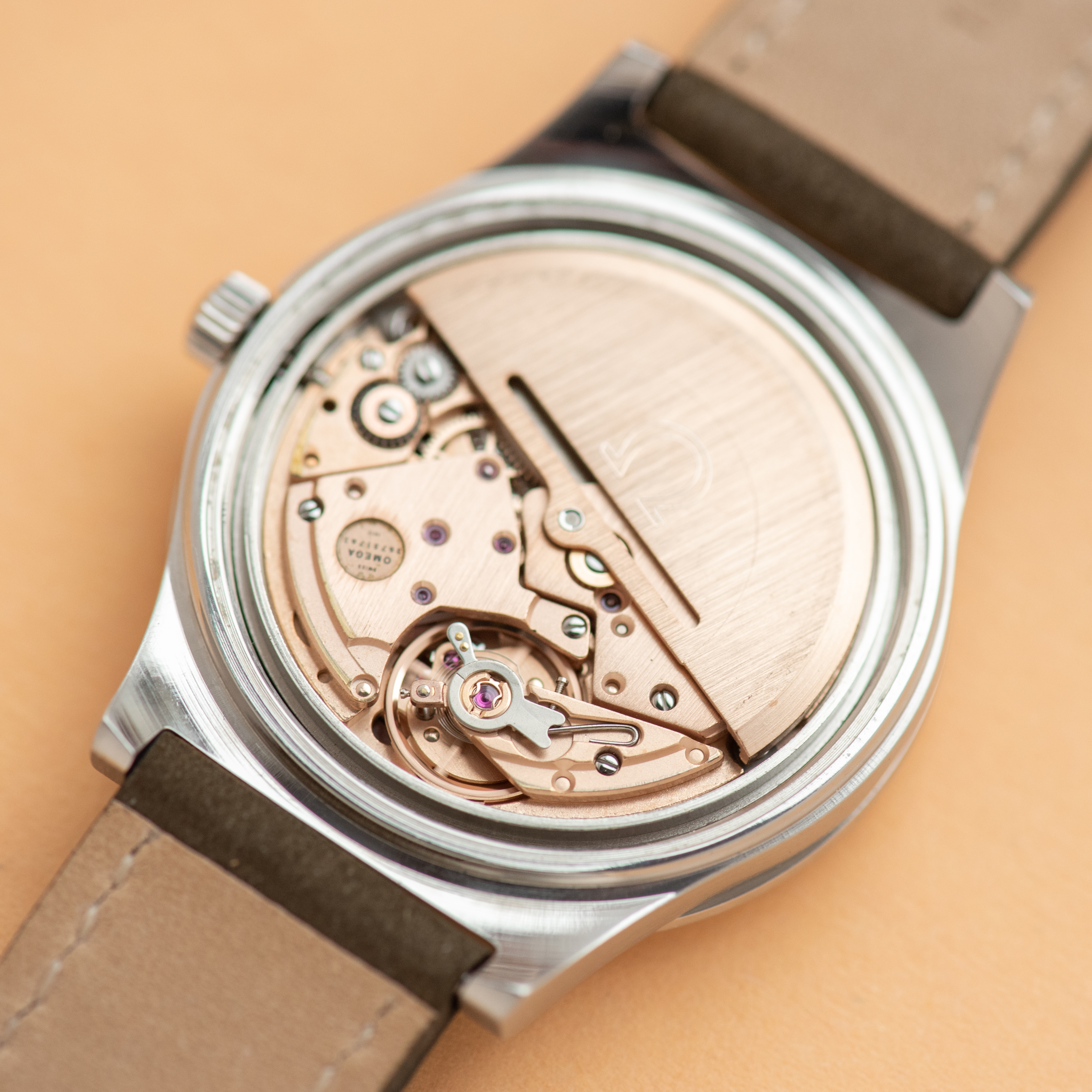 View of Omega Genève Automatic Date Breguet Dial Réf 166.0168 from 173