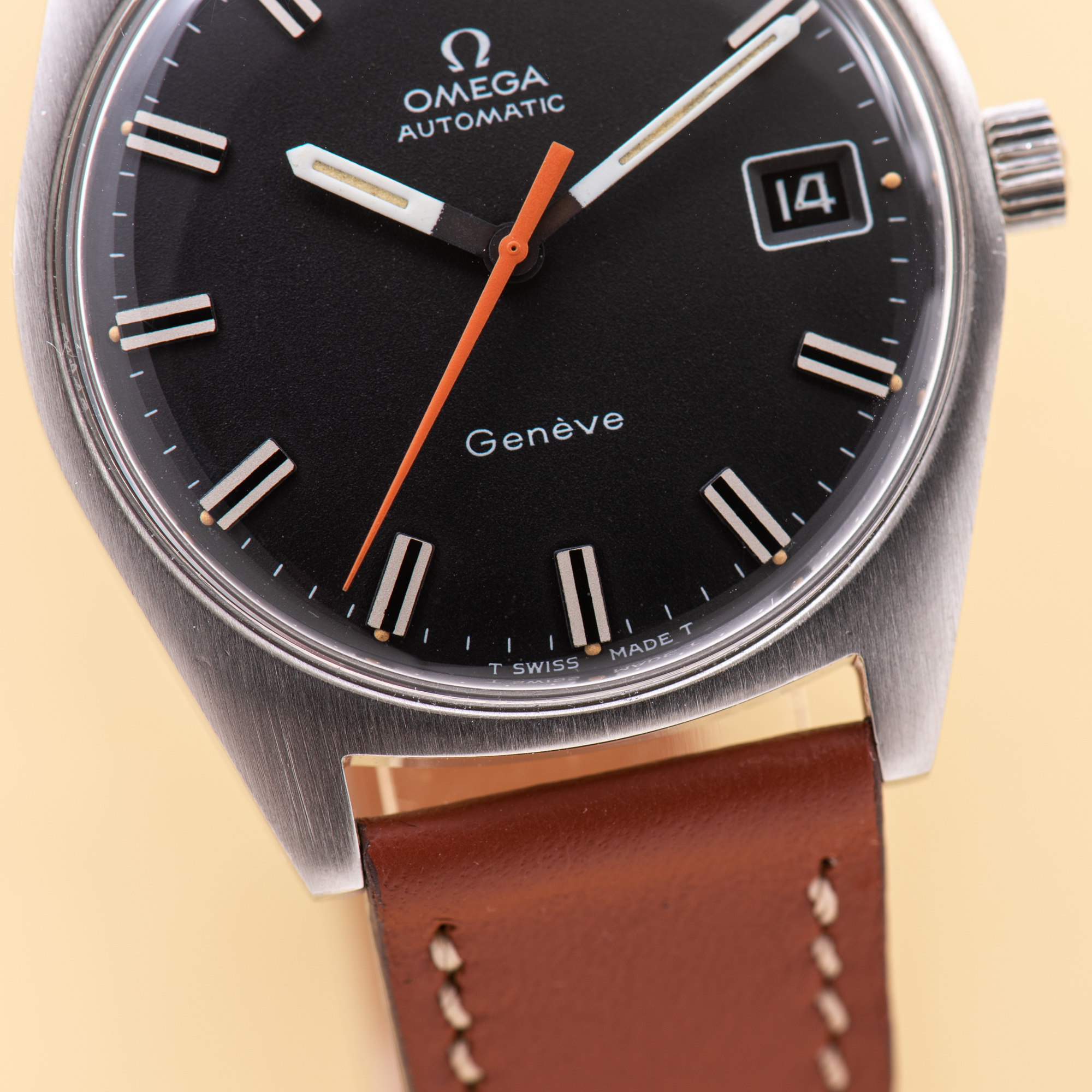 Vue de Omega Genève Automatic Black Ultraman from 1968 Cal 565 Réf 166.041